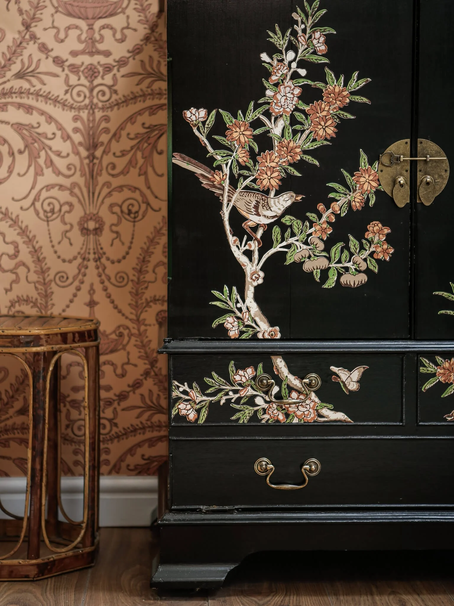 SHERATON_ROOMSET_CABINET.jpg