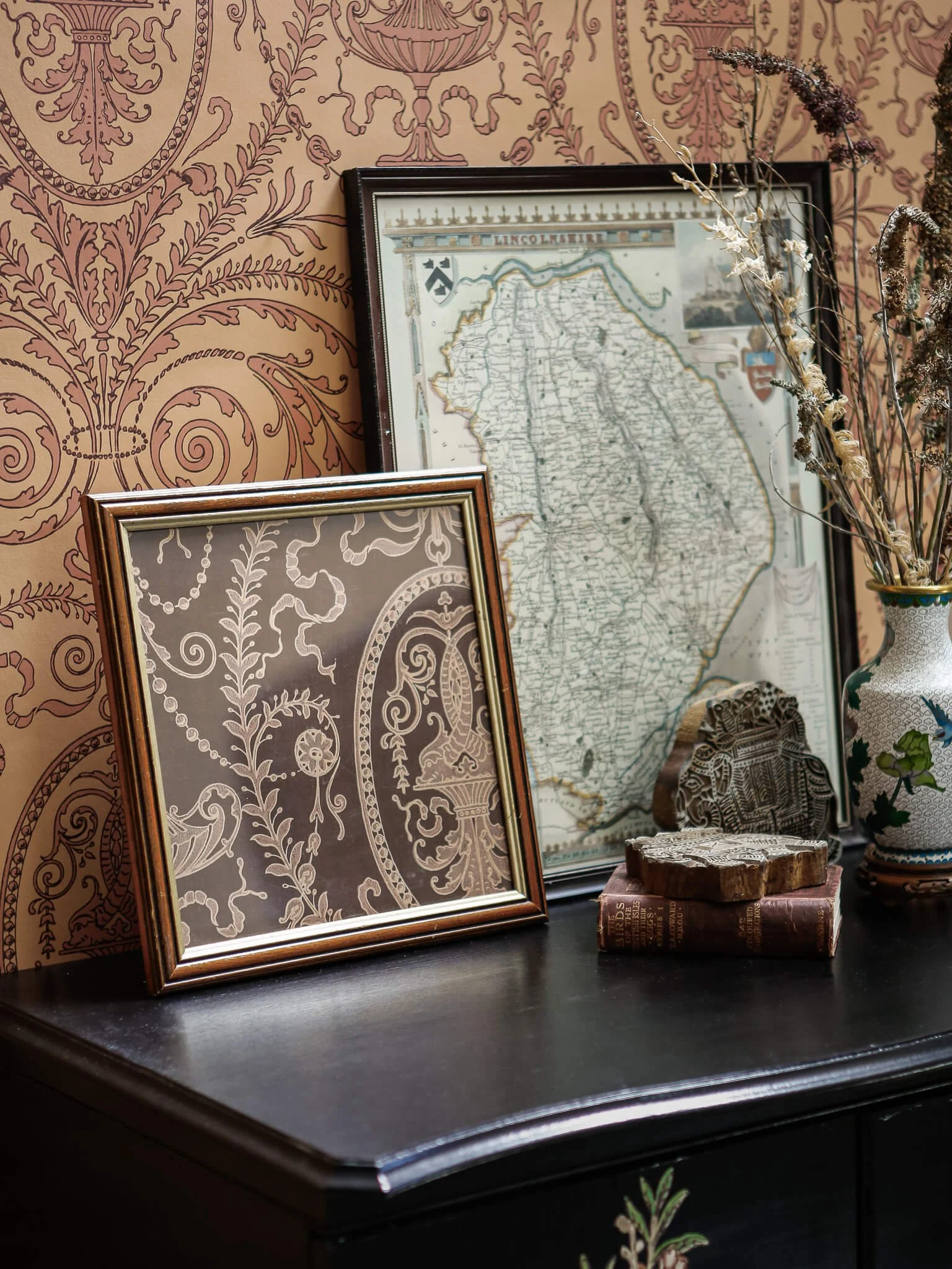 SHERATON_ROOMSET_FRAMES-CLOSEUP.jpg