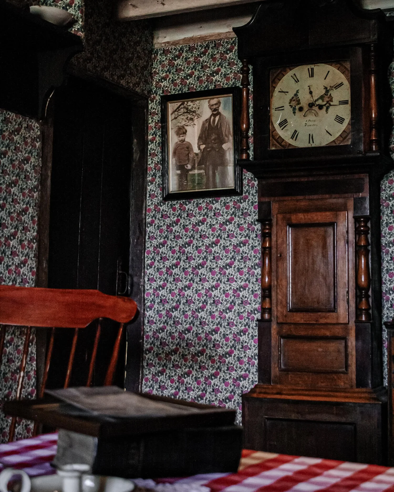 Yr Ysgwrn Cartref Hedd Wyn kitchen wallpaper .jpg