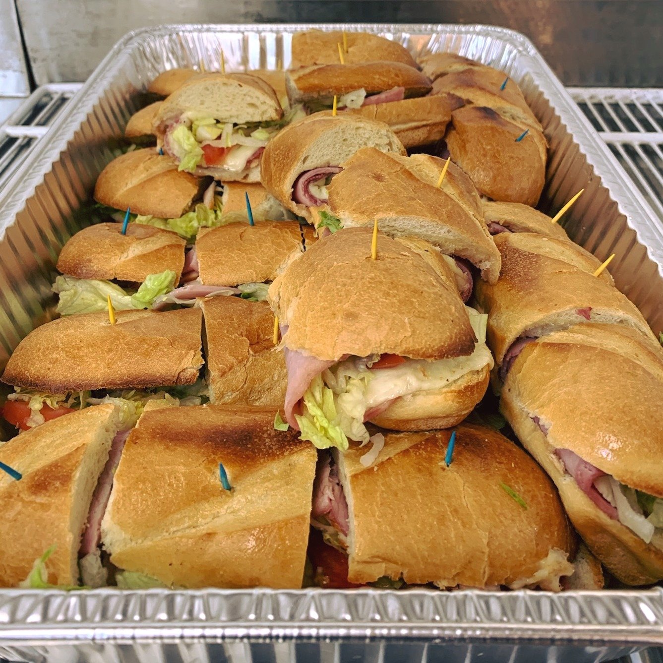 The sub platter: all the benefits of a five-foot sub without having to figure out where to put a five-foot sub 😅❤️✨

(we also sell five-foot subs 😂) 

#northvillemichigan #pizza #northvillemi #supportsmallbusiness #eatlocal #supportlocalbusiness #s