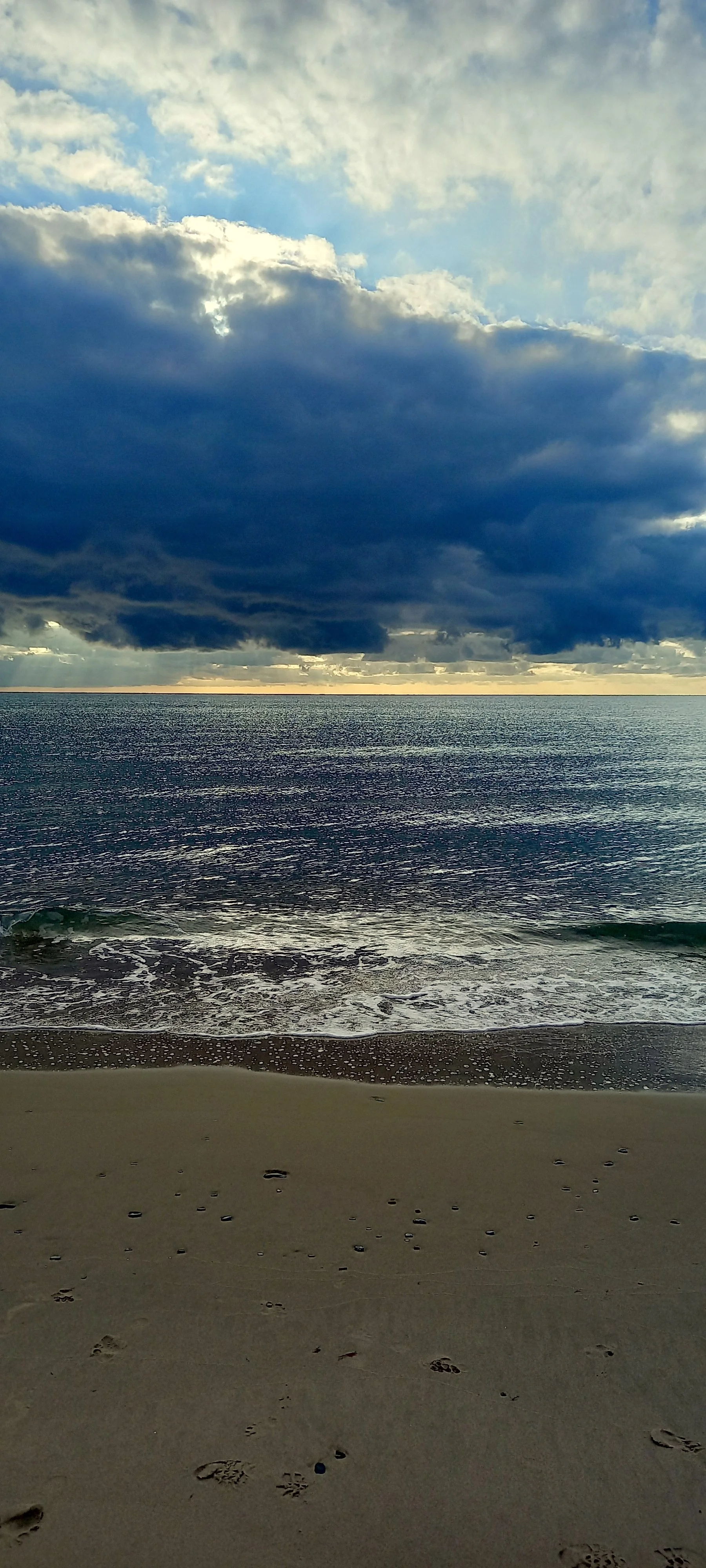 What's to come weatherwise . . . ? Kilpatrick Beach, Co. Wexford