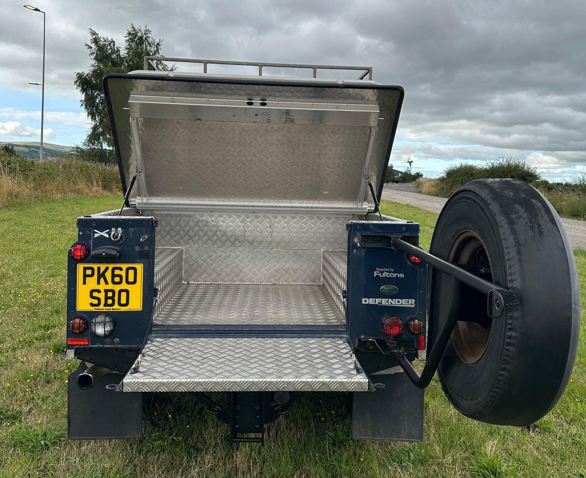 2010 Land Rover Defender 110 Double Cab Pick-Up