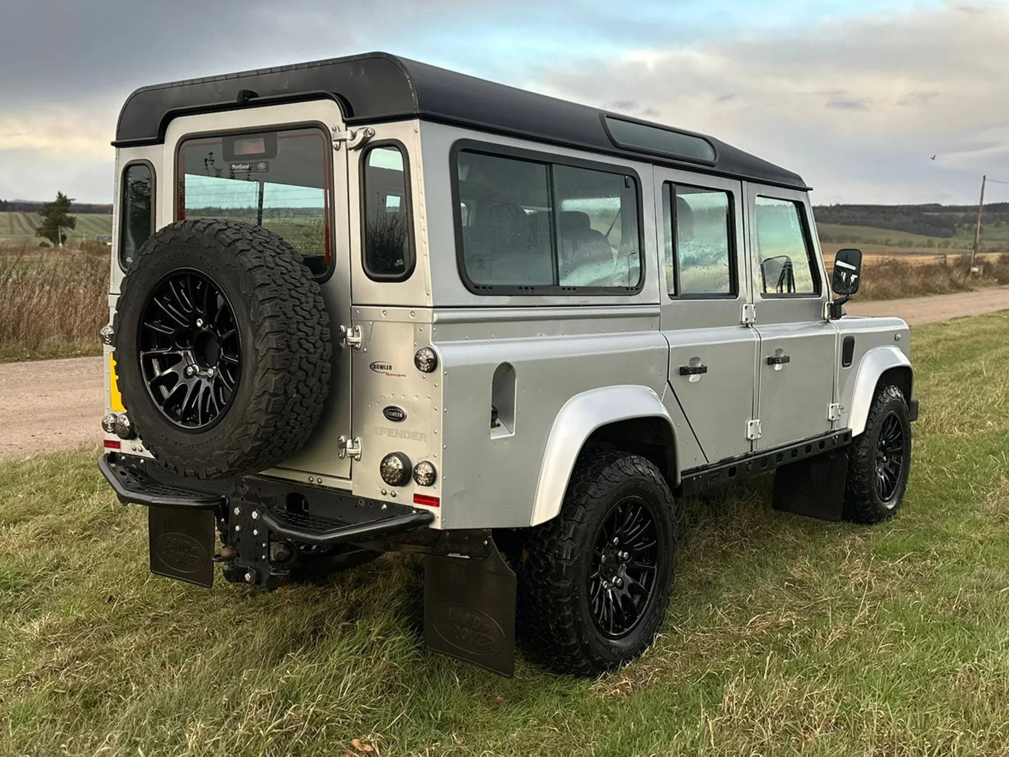 N15-CBL-Defender-110-Bowler-4.jpg