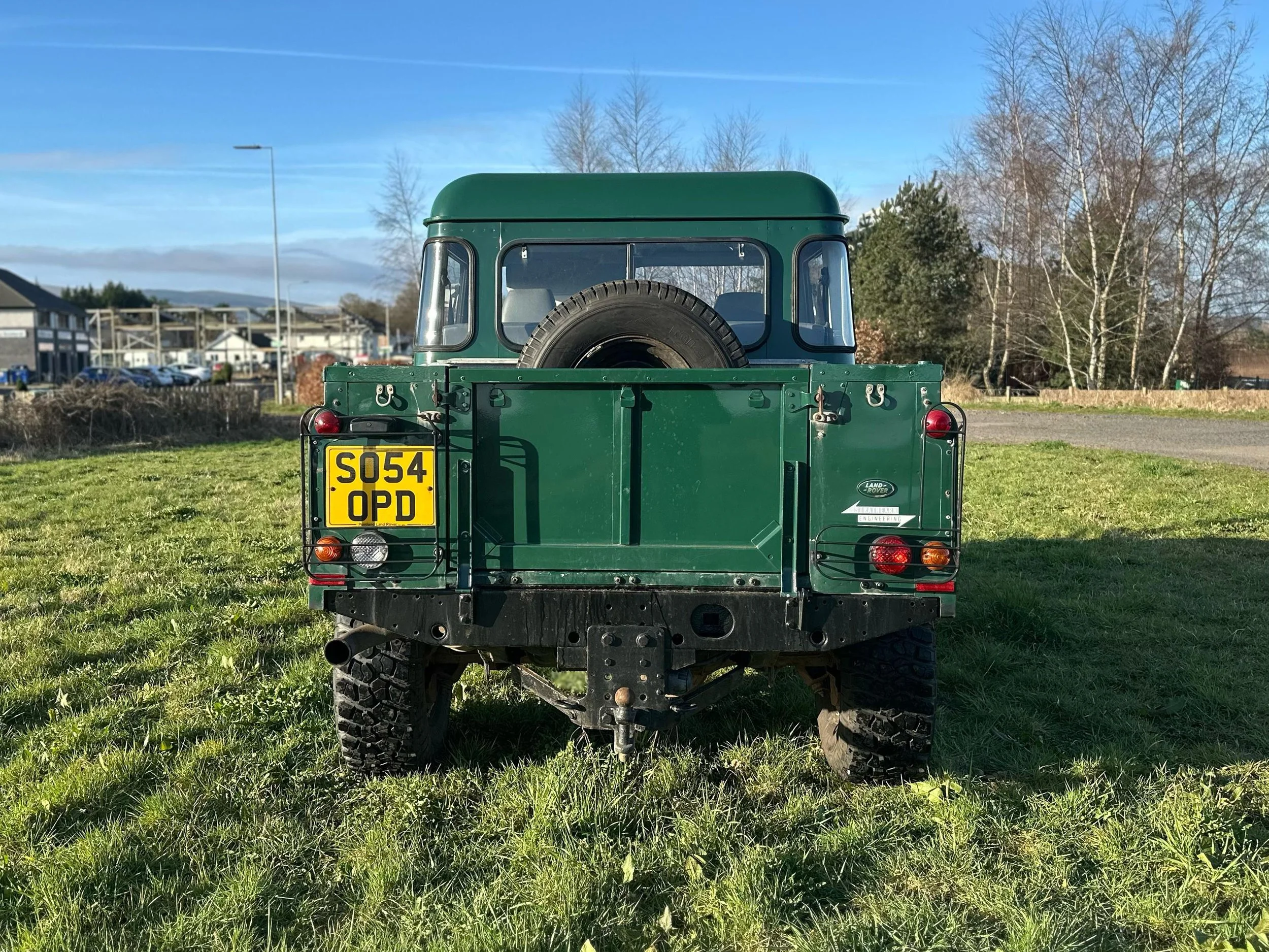 6 Land Rover Defender Double Cab Pickup.jpeg