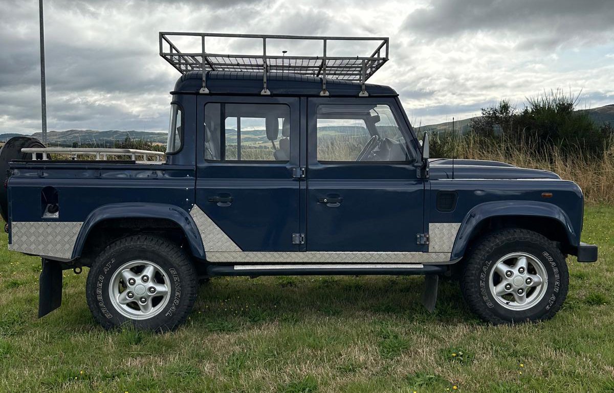 2010 Land Rover Defender 110 Double Cab Pick-Up