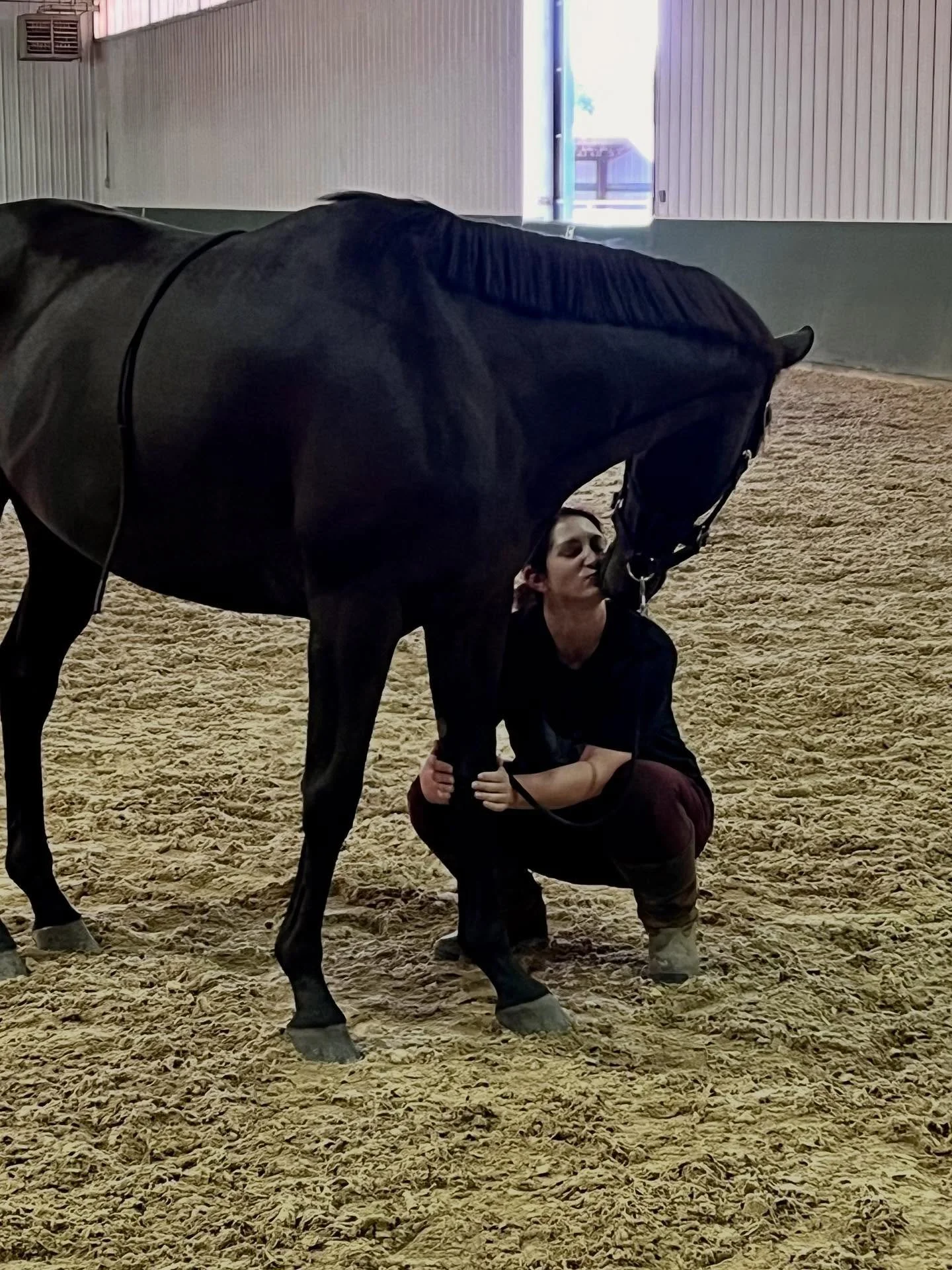 Thank you @sarahcoltrin for capturing this sweet moment with Corduroy today. She was giving such sweet kisses as a thank you for getting her leg connected back to her body. This is why I love what I do ❤️