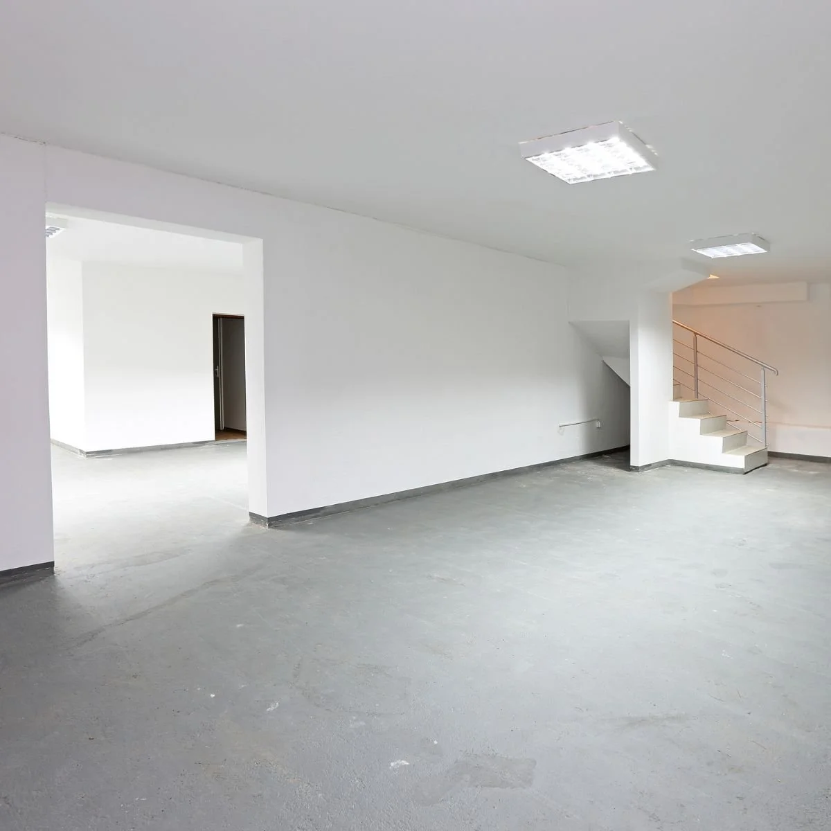 L’isolation, les murs, le tirage de joints et le sablage