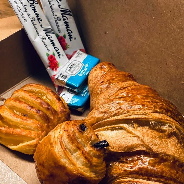 Pastry basket&mdash; house baked, daily. #hilton #qualityfood #breakfast #croissant #coffee #hotelbar