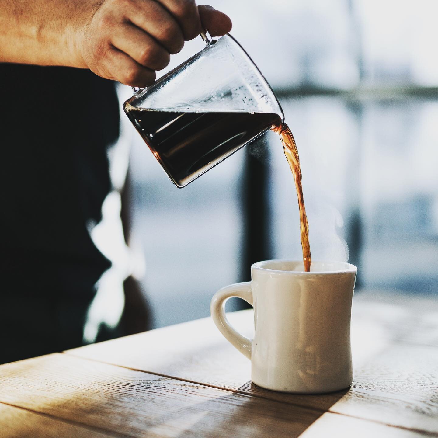 Get caffeinated with us &mdash; get freshly brewed #bkg #coffeetogo at @blackwalnutbk @brooklynhiltonhotel
