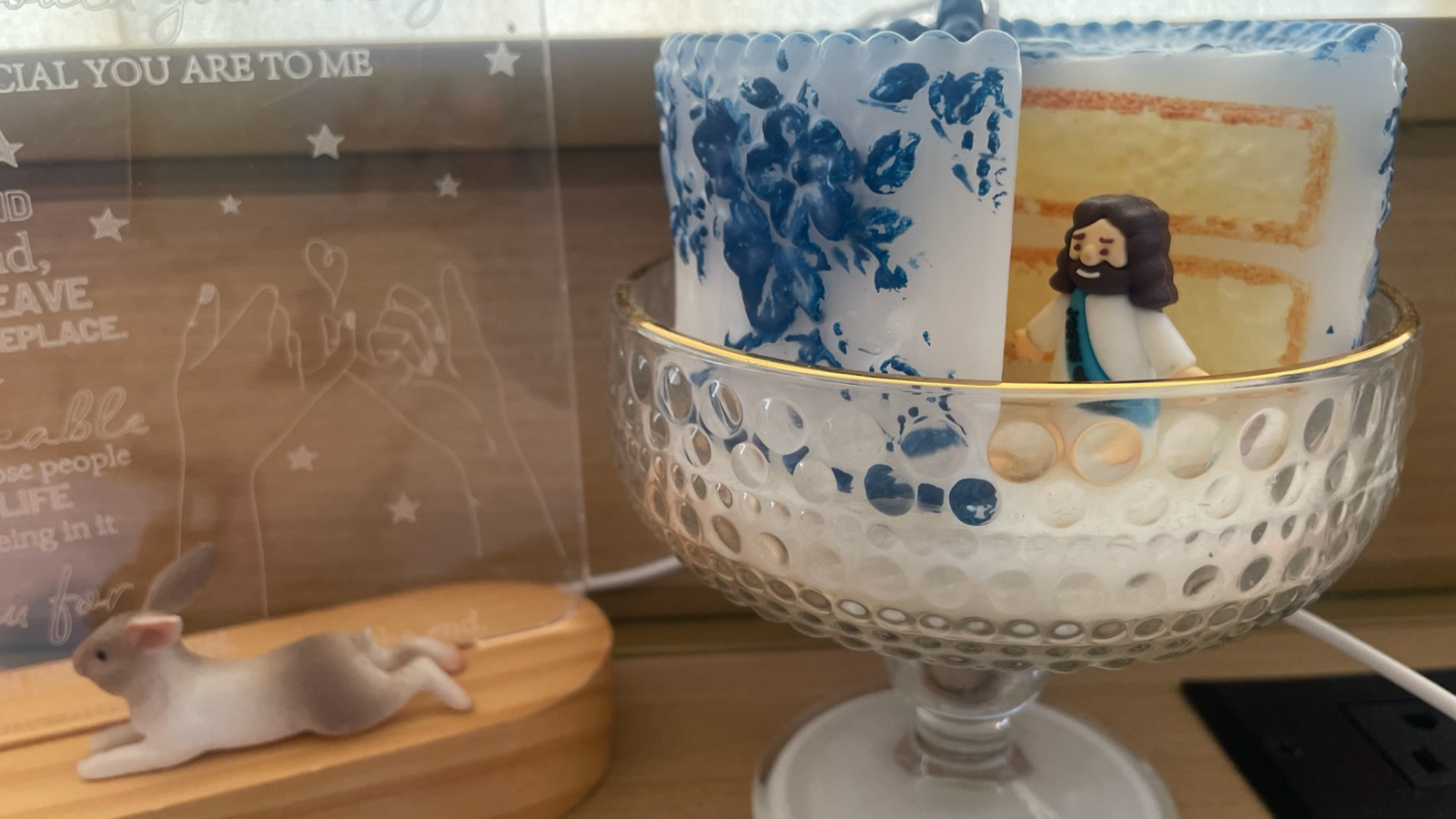 Ideas for hiding mini Jesus: Best places &amp; creative places