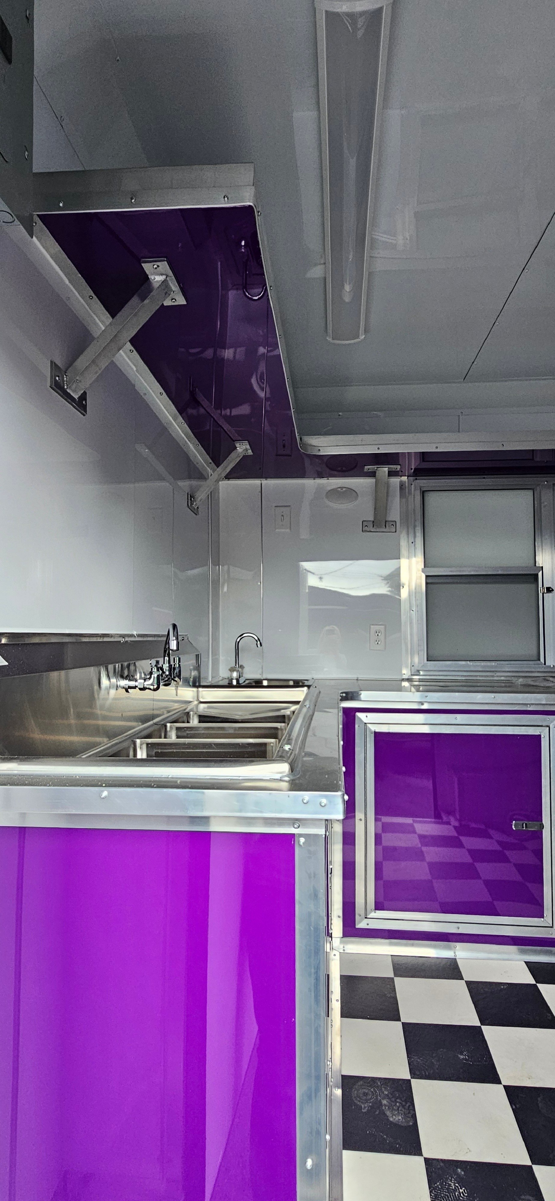 Concession _Trailer_Purple_68733_4.JPG