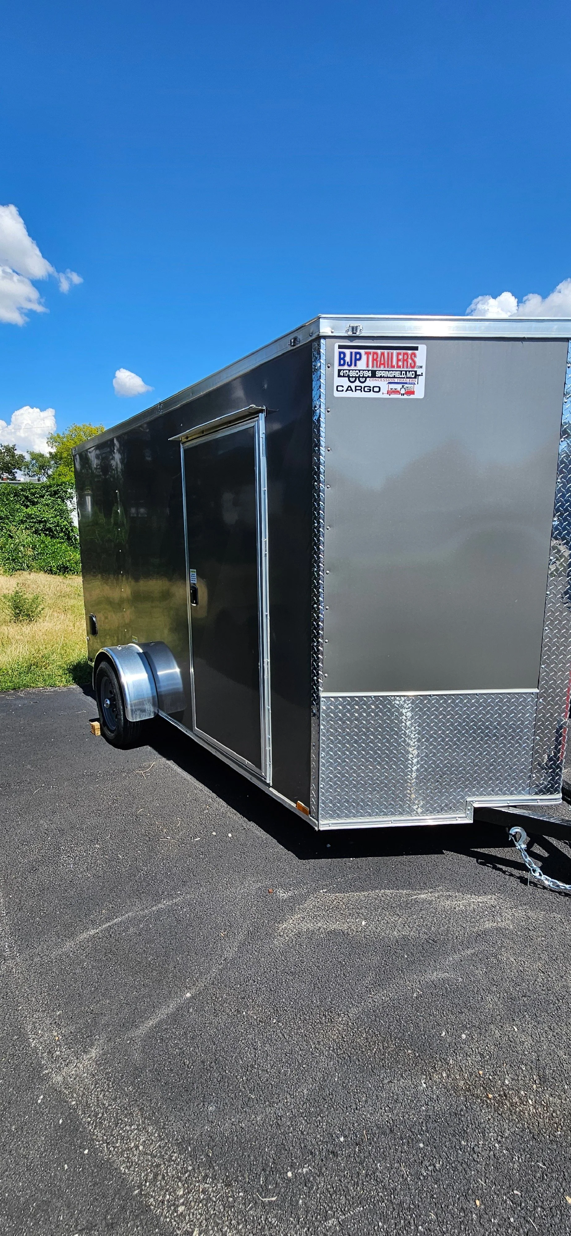 Cargo_Trailer_Pewter_70825_2.JPG