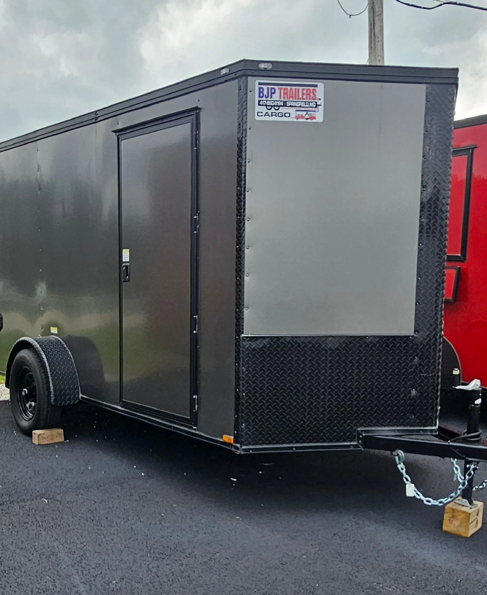 CargoTrailer_Trailer_Charcoal_69540.JPG