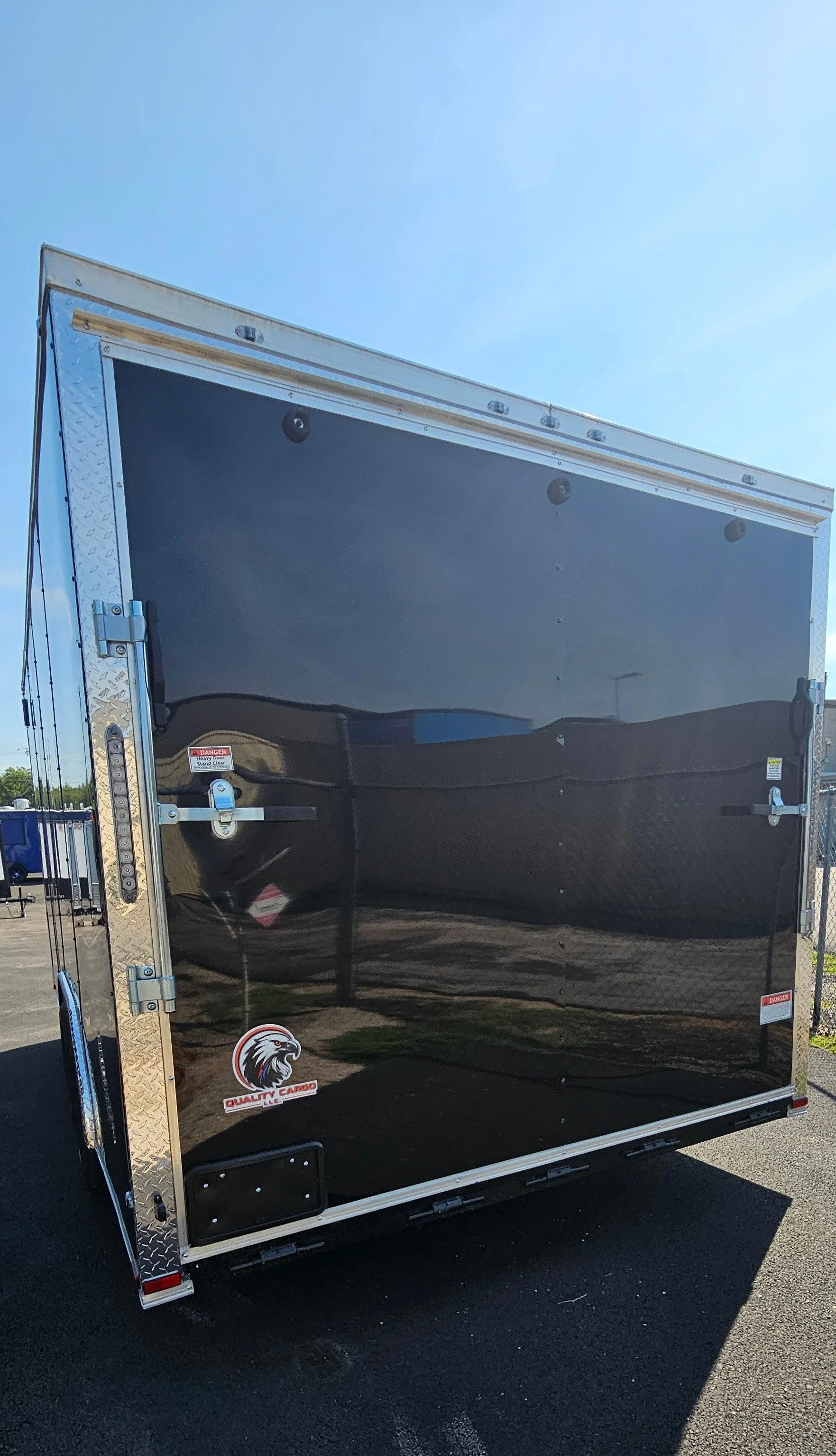 Cargo_Trailer_Black_78560_2.JPG