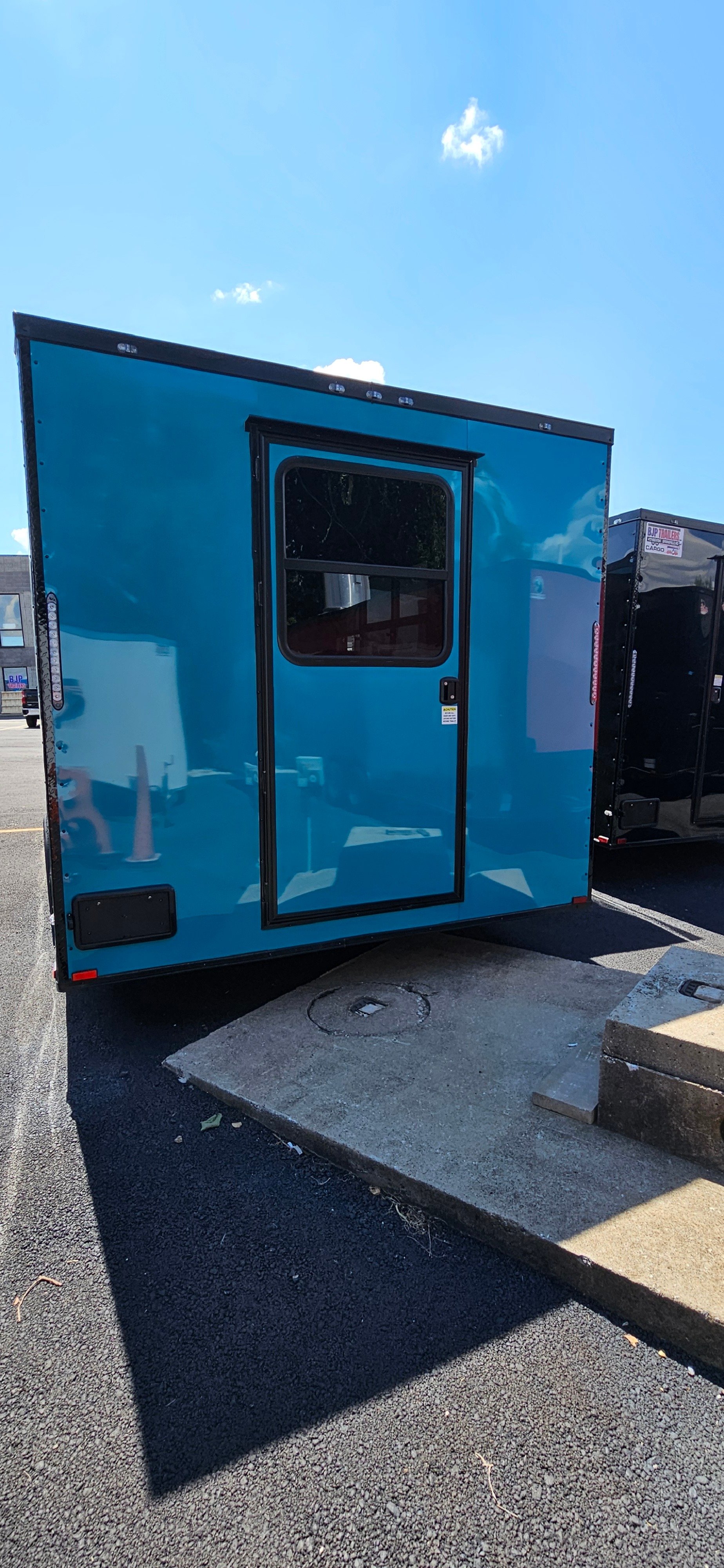 Concession _Trailer_Blue_78165_3.JPG