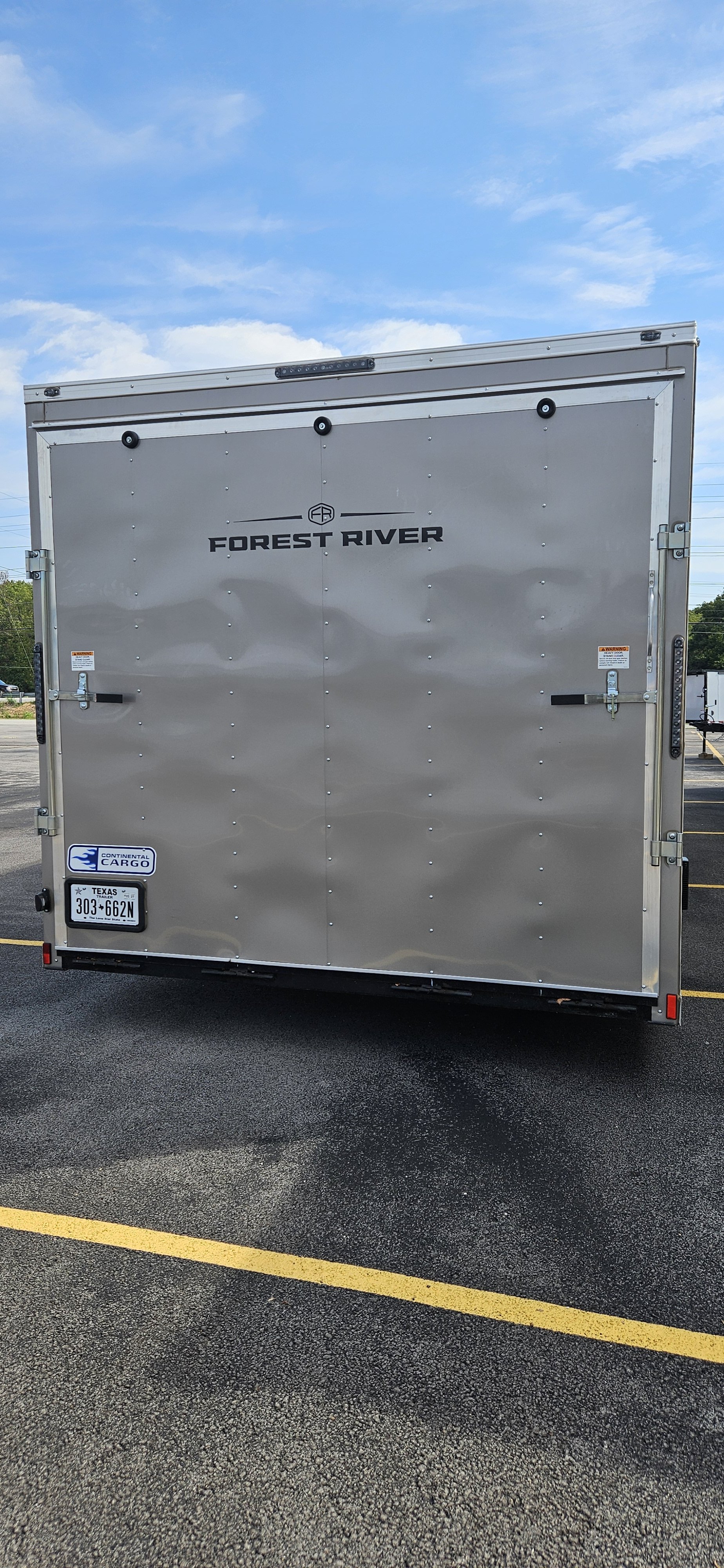 28' Forest River - Continental Cargo - V Series - Enclosed Trailer
