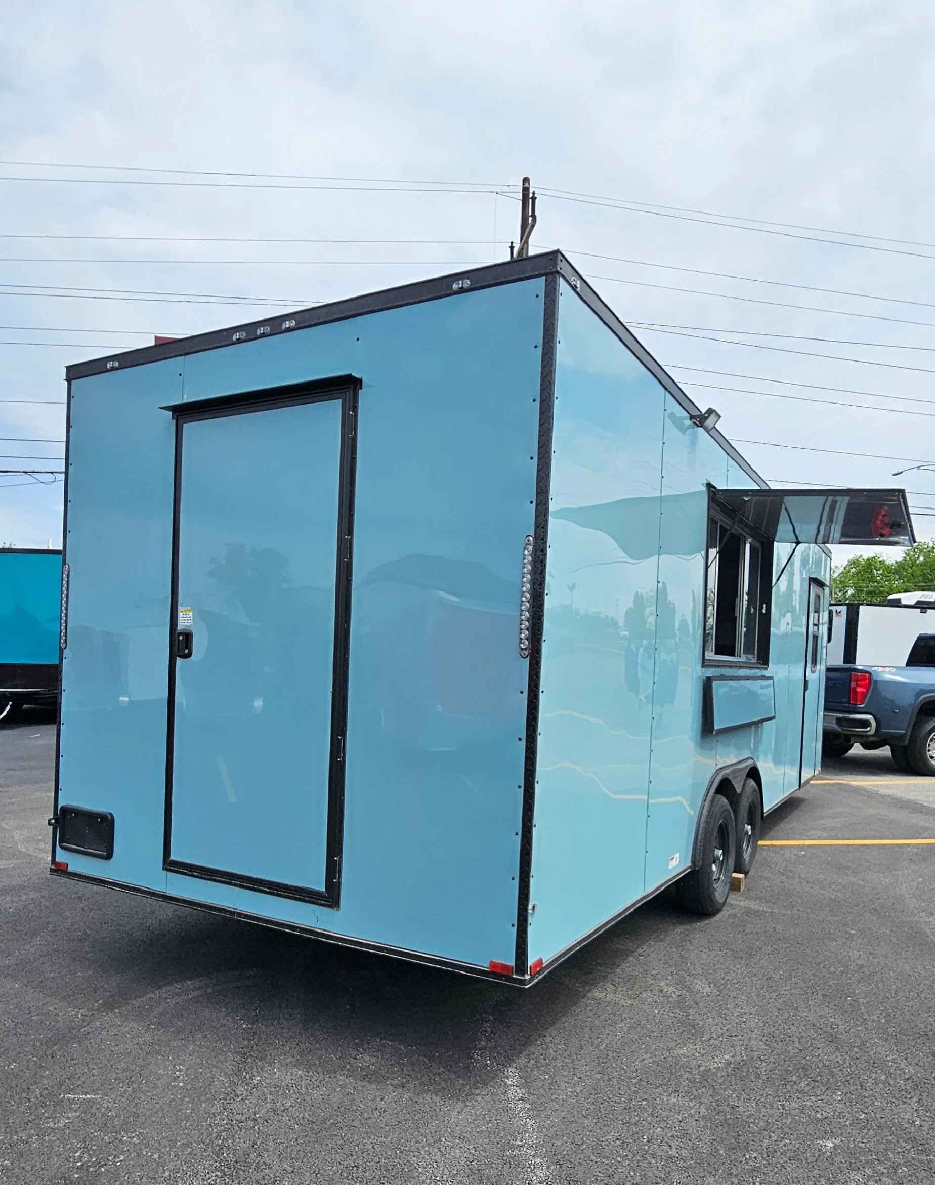 Concession _Trailer_GreyBlue_70673.jpg