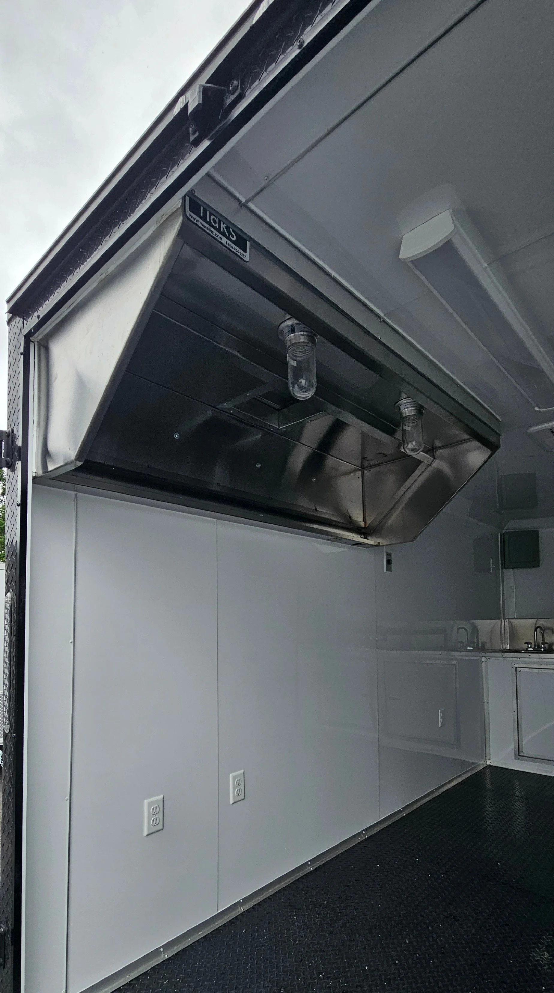Concession _Trailer_White_66887_5.JPG