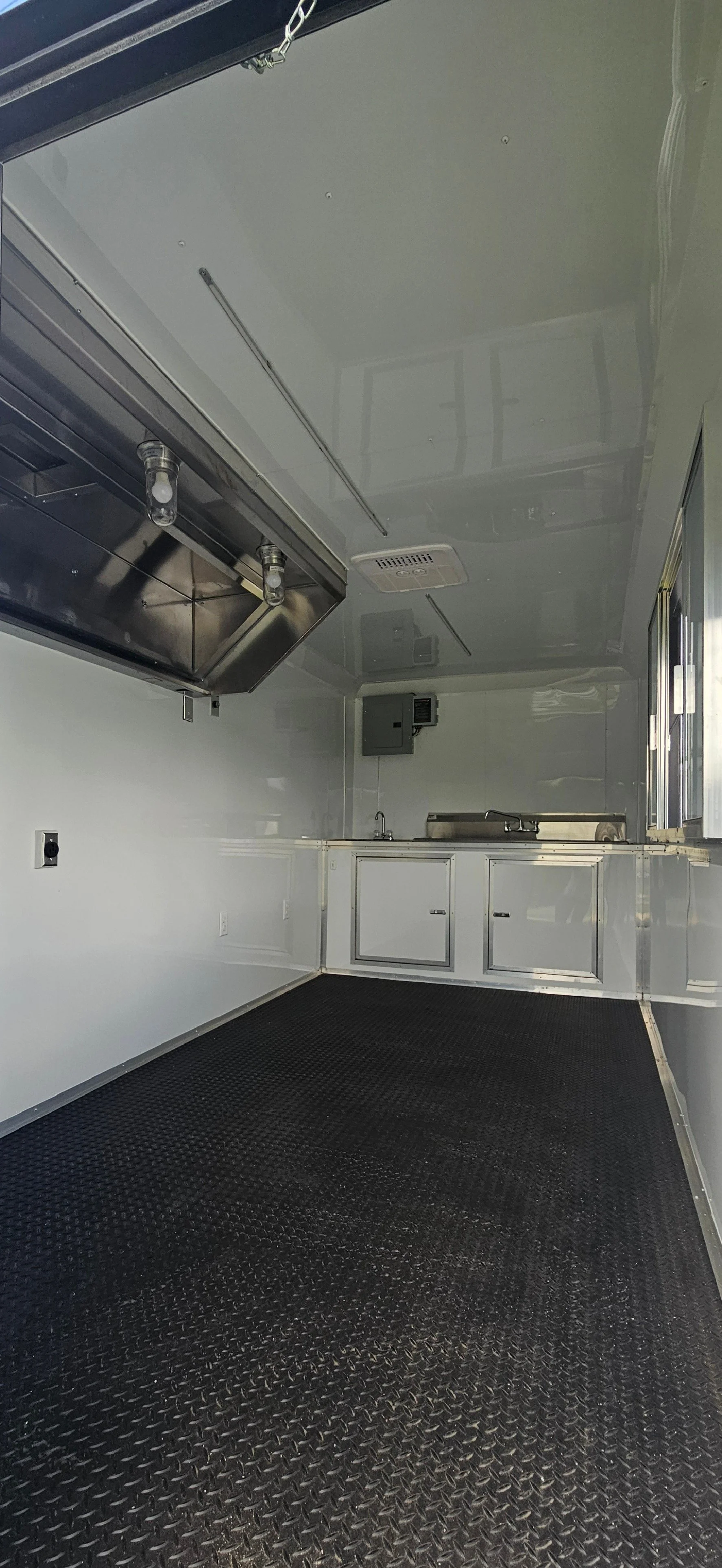 Concession _Trailer_Blue_661551.JPG
