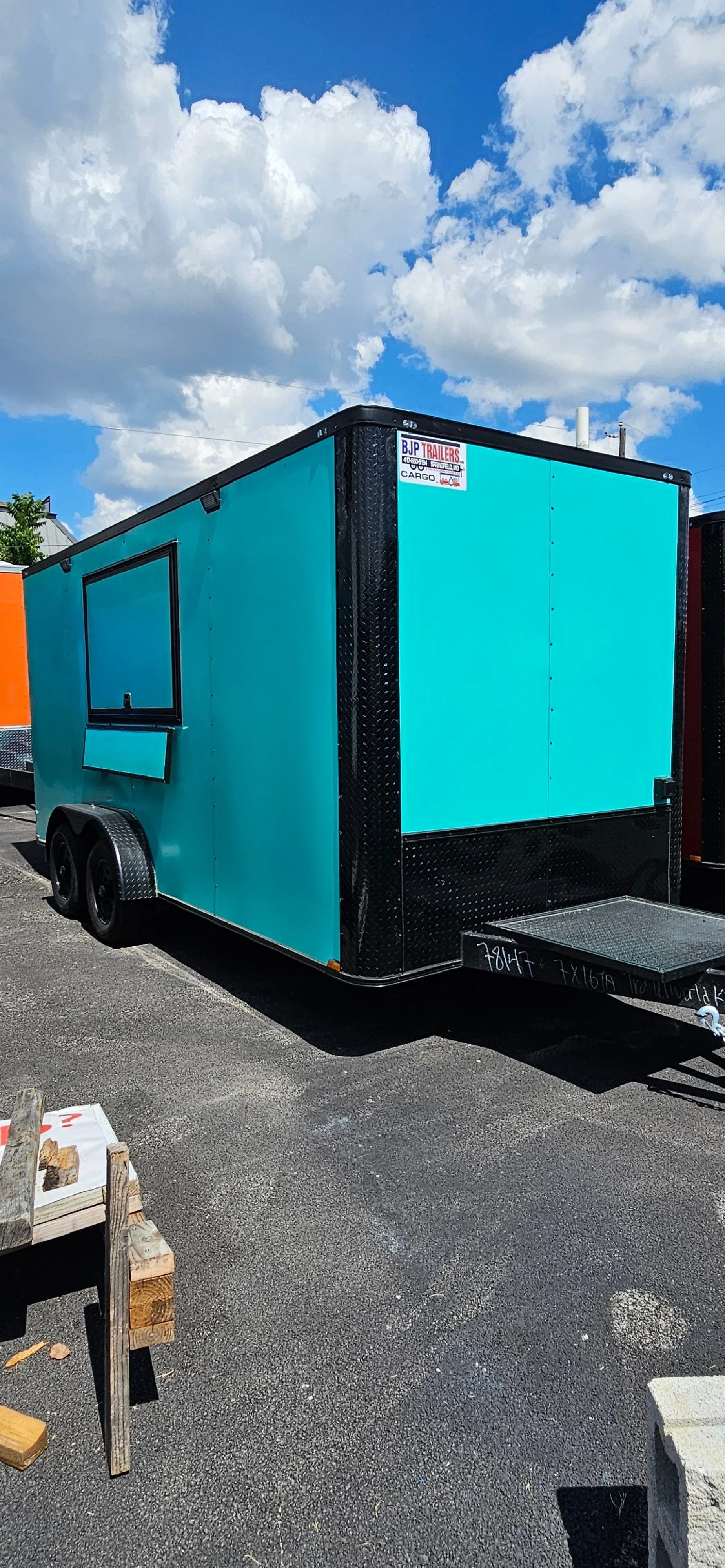 Concession _Trailer_Purple_78146_5.JPG