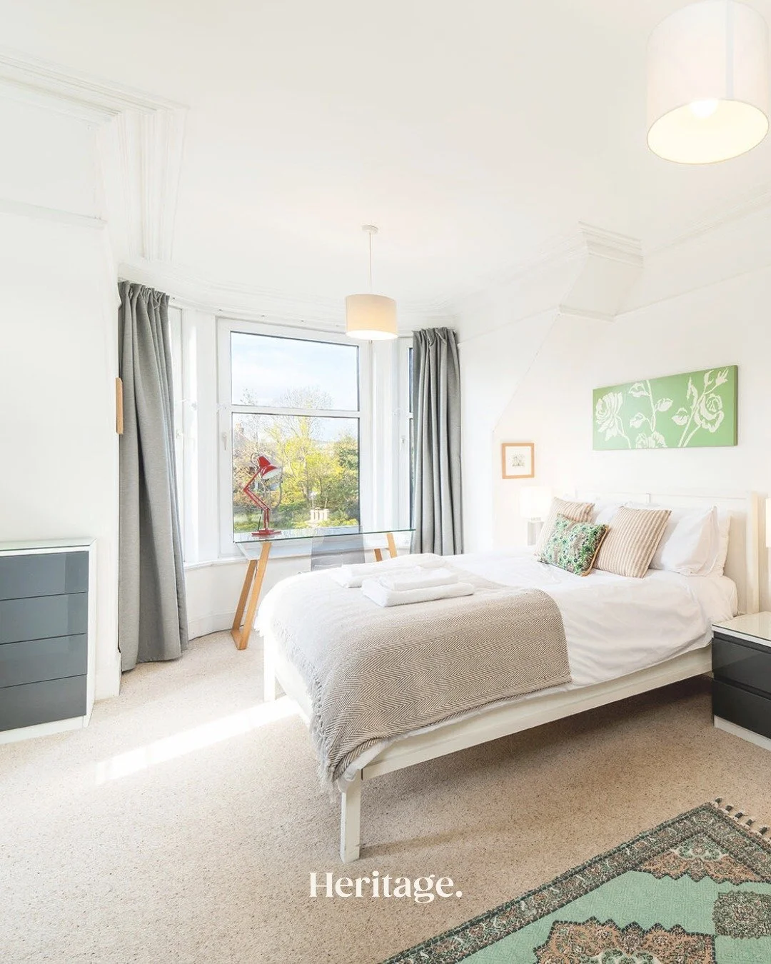 ✨ Family seaside memories start at Sunnybrae House in Stonehaven! 🏖️👨&zwj;👩&zwj;👧&zwj;👦

Just a short stroll from the beach, harbour, shops, and cafes, this stylish holiday home is the perfect base for your family getaway. Enjoy fish &amp; chips