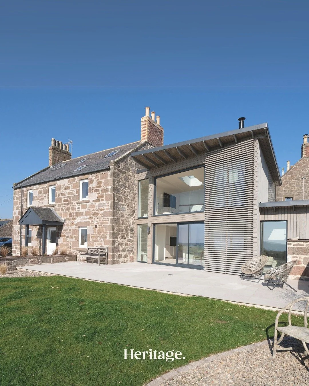 Sea views don&rsquo;t get much better than this 🌊
Seahaven Holiday Home is all about relaxed coastal living, right on the shoreline.

Why guests love it:

🛏 Sleeps 8 guests across 4 comfortable bedrooms
🌊 Endless sea views from the house
🚪 Privat