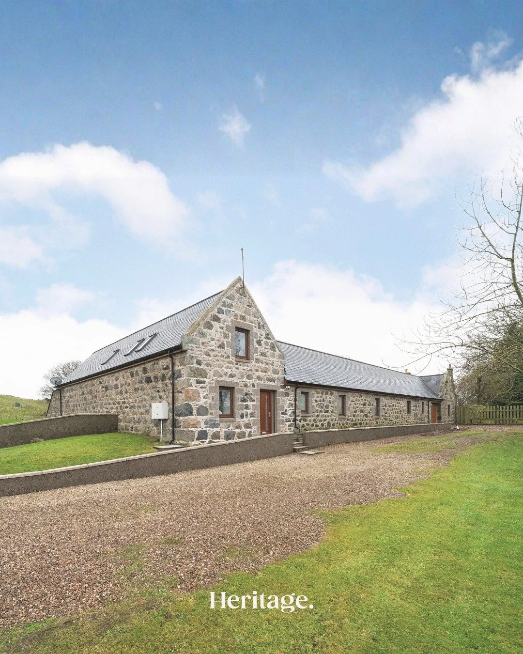 A stay at The Steading Getaway is all about slowing down and enjoying time together. There's plenty to discover nearby - here are some of our favourite spots to explore: 

🌳 Around Mintlaw

- @adencountrypark for woodland walks, family play areas &a