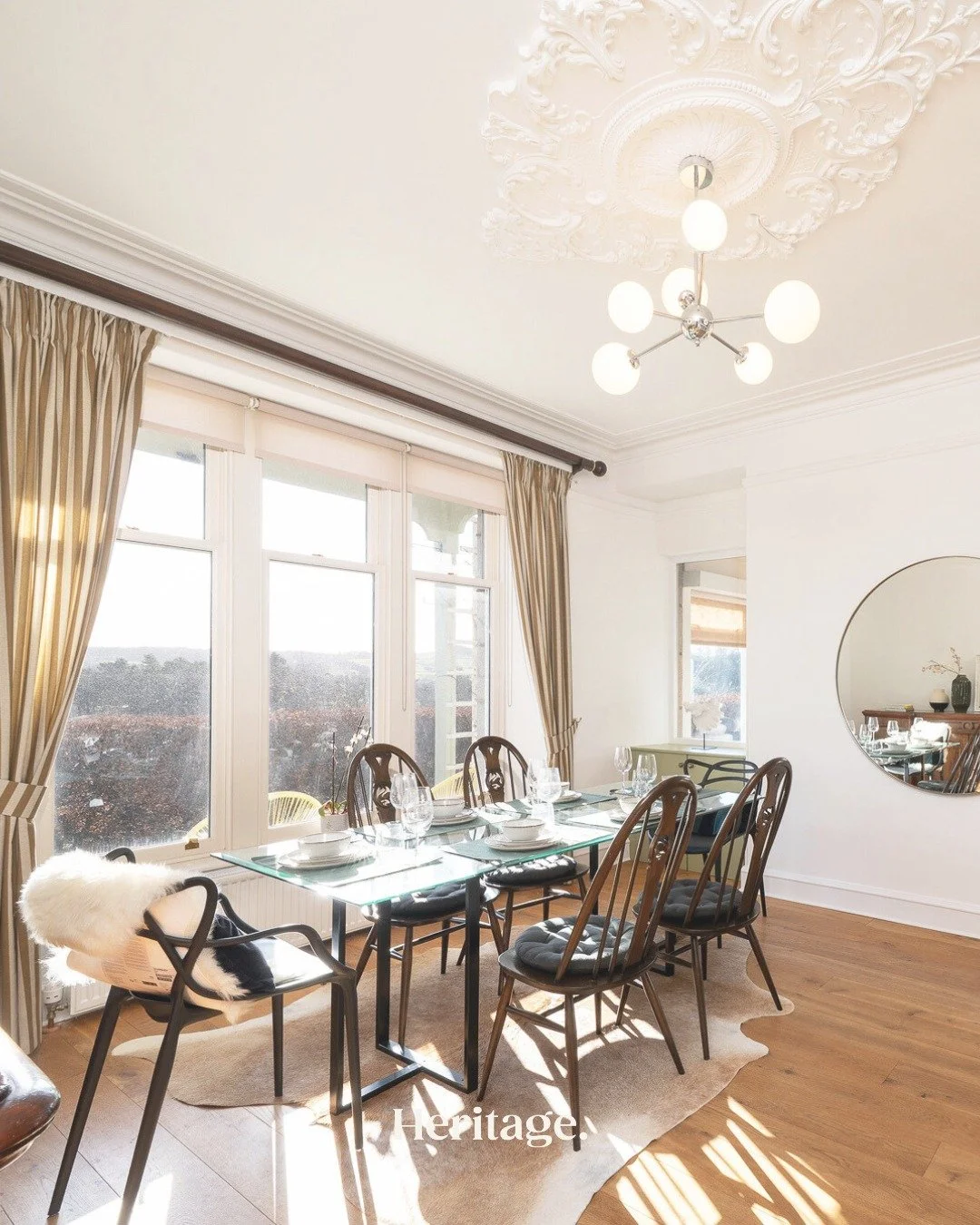 Killiegowan holiday home comfortably sleeps 6 guests, making it ideal for:
🤎 Family holidays
🤎 Weekend catch-ups with friends
🤎 City breaks with extra space
🤎 Working stays with comfort

Bright interiors, welcoming living spaces and beautiful vie