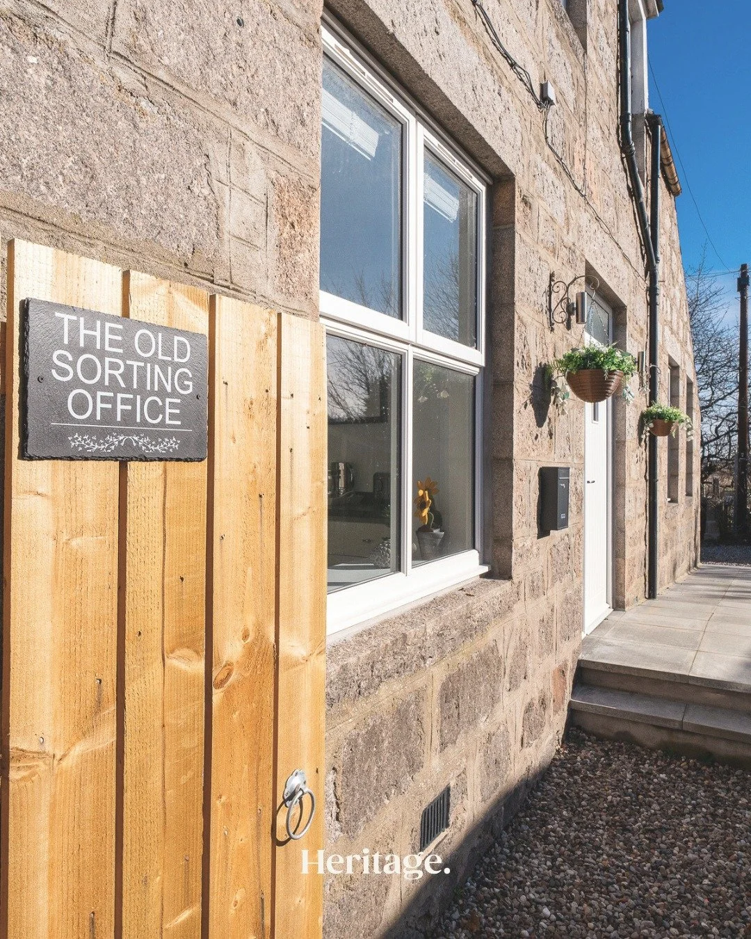 Welcome to The Old Sorting Office, Aboyne

Located in the heart of Royal Deeside, The Old Sorting Office holiday home is now available to book with Heritage. ✨

Sleeping up to 6 guests across three thoughtfully designed bedrooms, The Old Sorting Offi