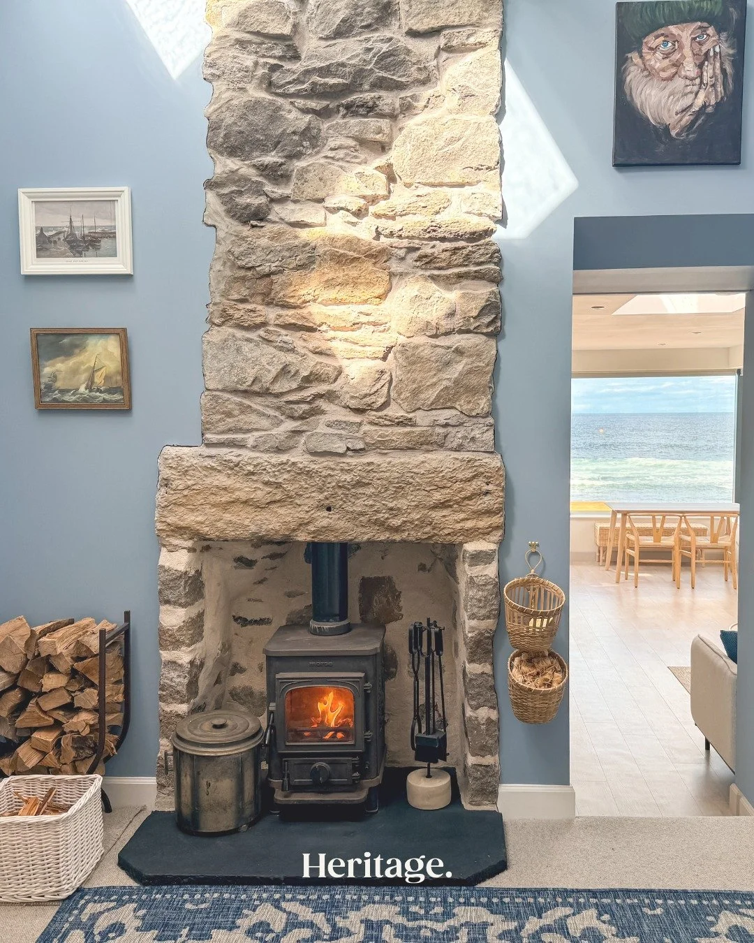 Welcome to Writer's Retreat, Rosehearty

This cosy cottage for two has everything you need for a relaxed coastal stay.

〰️Seafront location with uninterrupted North Sea views
〰️ Open-plan kitchen &amp; dining space designed around the view
〰️ Log-bur