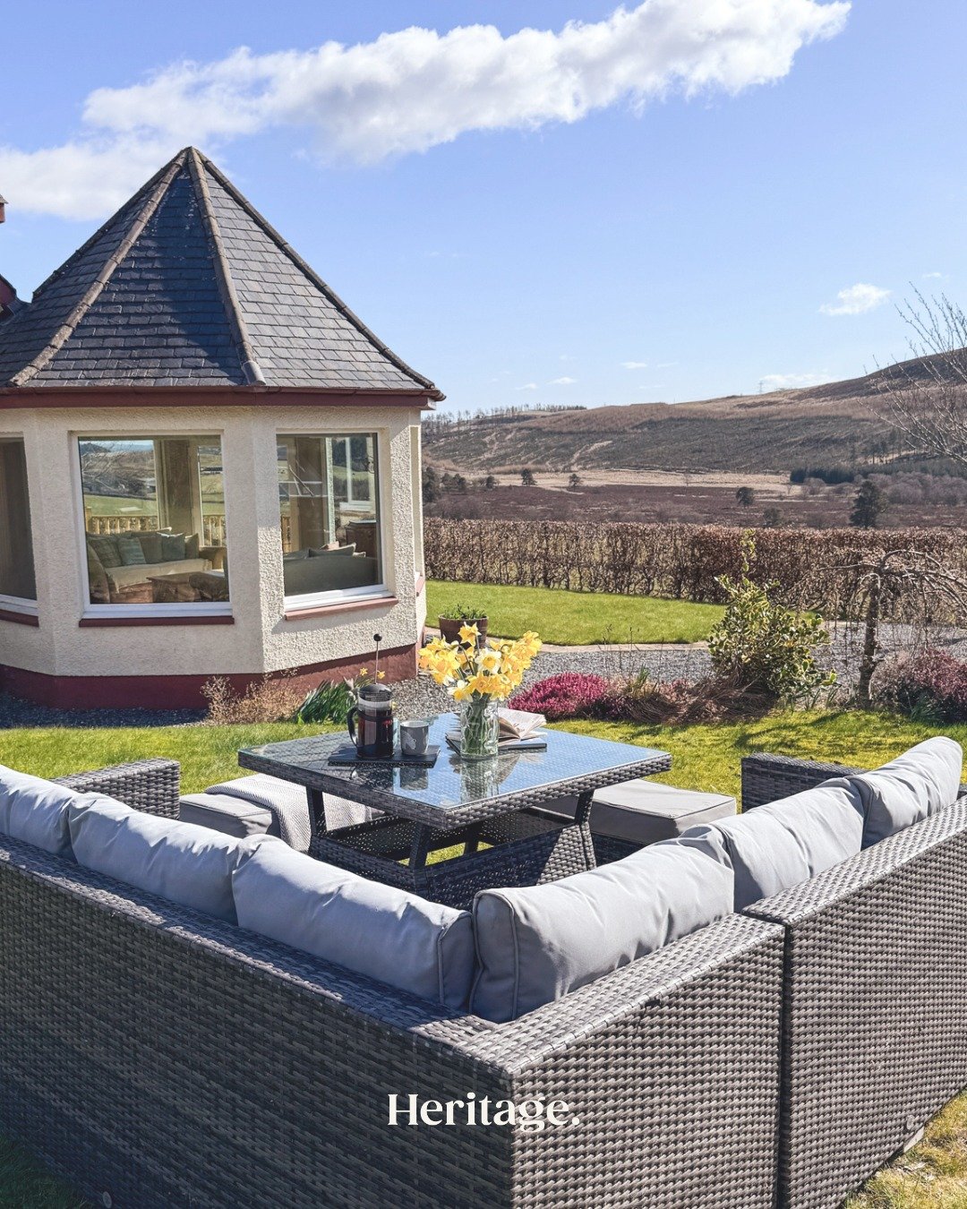 Escape to the Angus countryside at Little Balloch 🏡

Tucked away just outside Kirriemuir, this cosy retreat is the perfect place to slow down, switch off and soak up the stunning views across the Angus Glens. Whether you're planning a family getaway