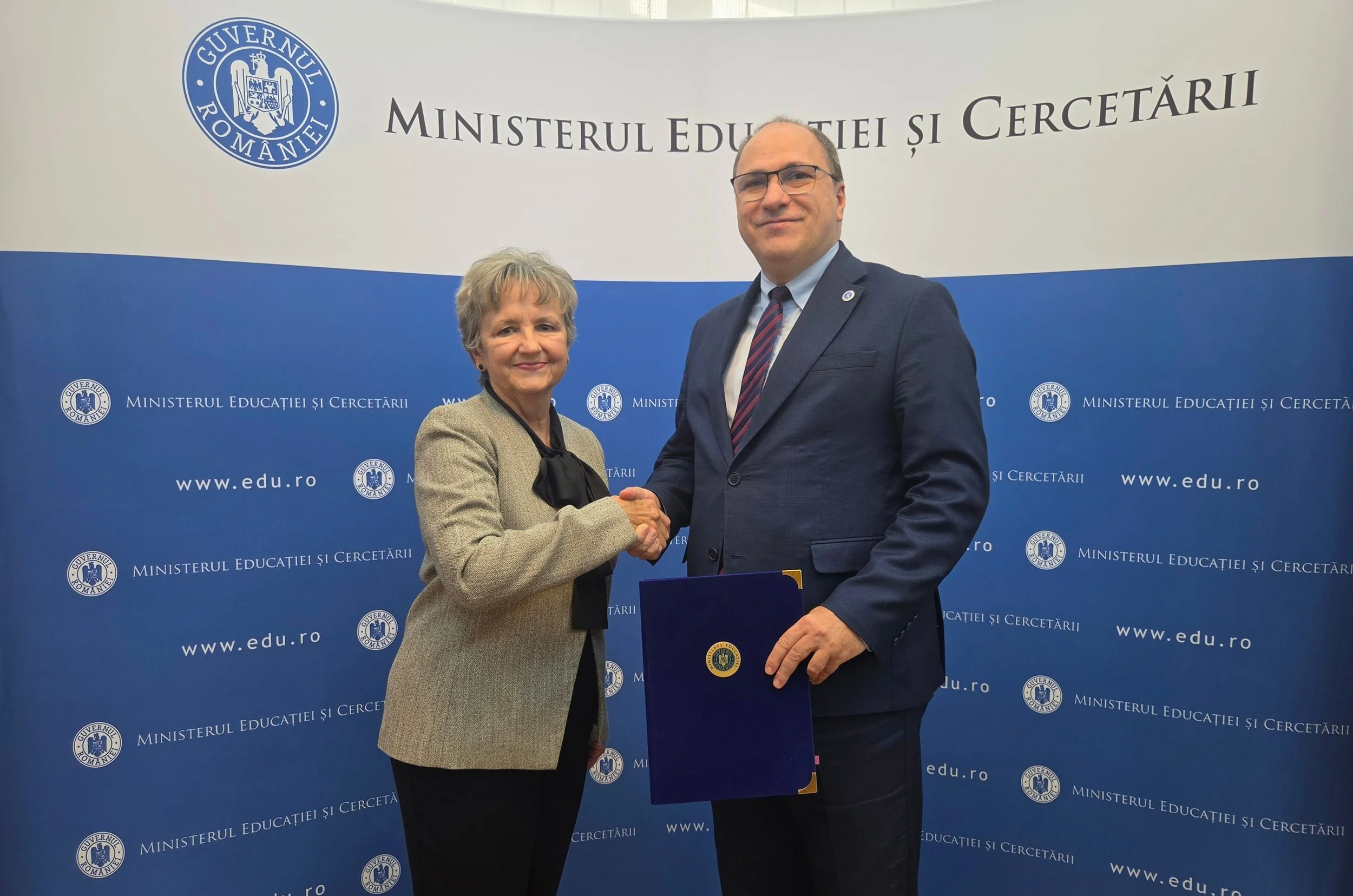 American Councils and Romania Sign Agreement to Increase U.S.-Romania High School Exchange Through FLEX Global