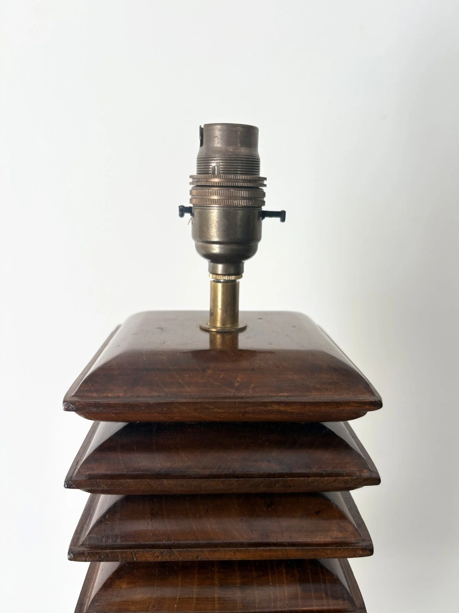 Pagoda Lamp - Bureau Bruton