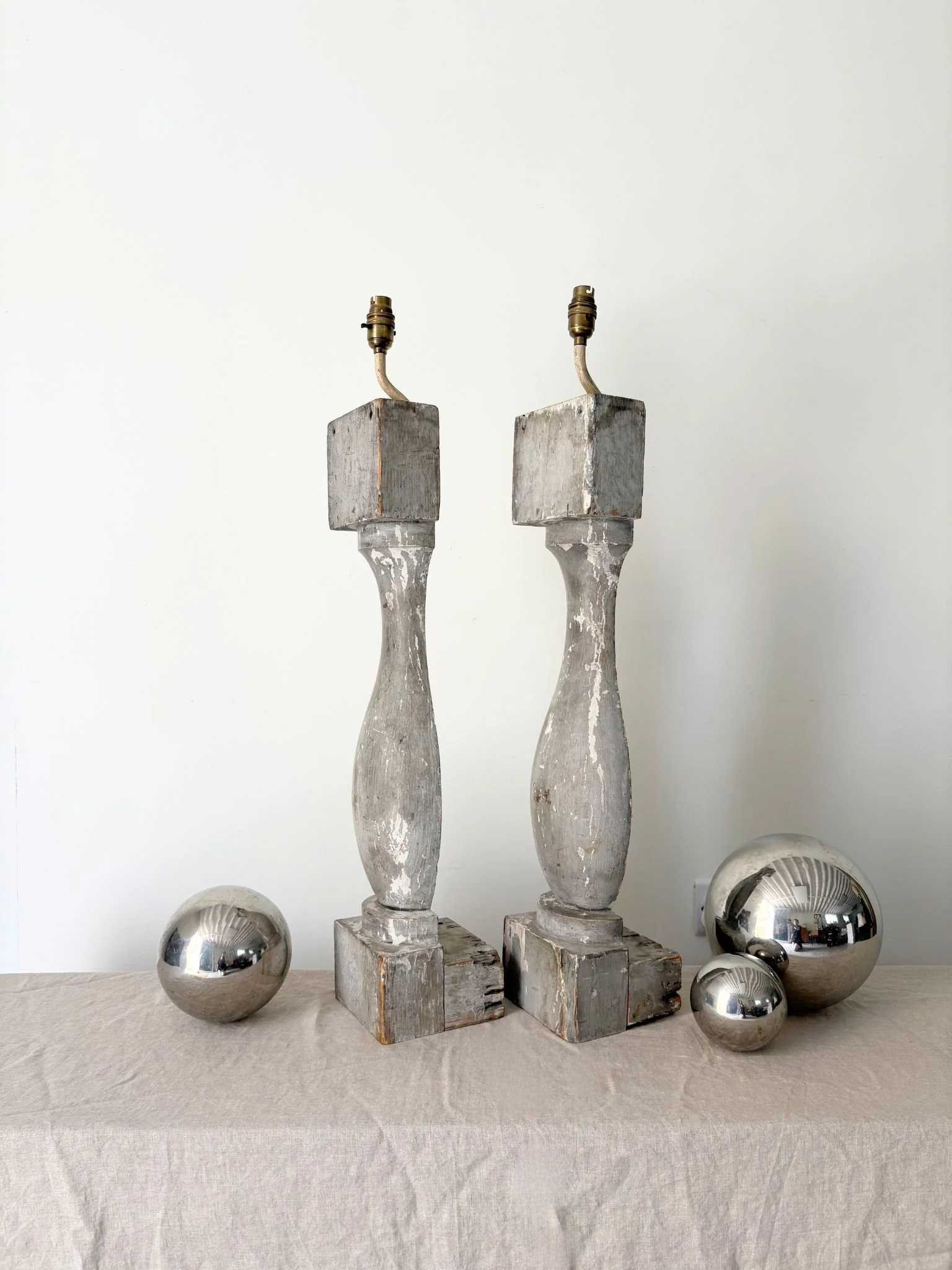 Trompe L'Oeil Wooden Balustrade Lamps - Bureau Bruton