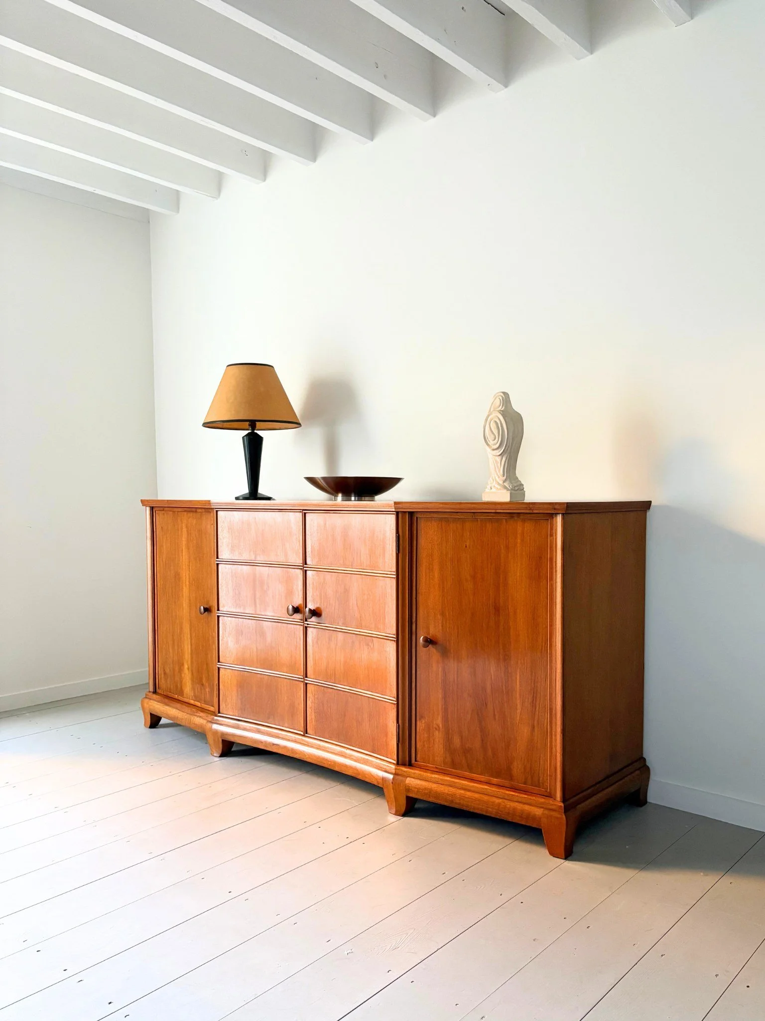 Vintage 1930s Italian Walnut Credenza Sideboard With Art Deco Design - Bureau Bruton