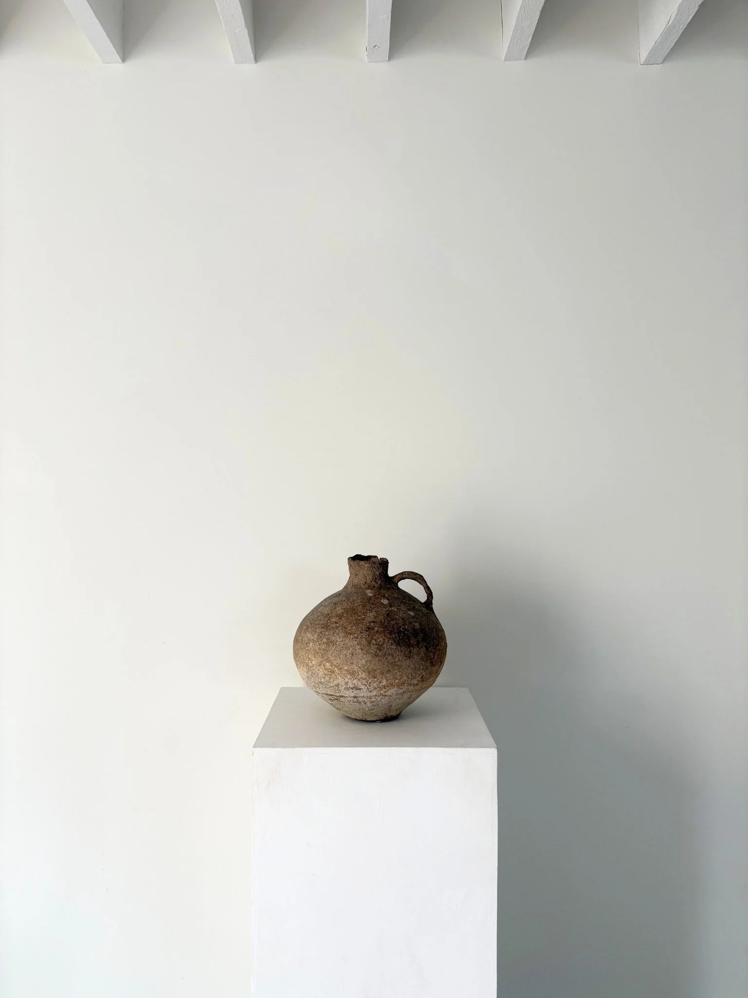 Romanesque Vessel In Clay - Bureau Bruton Antique and Vintage Shop