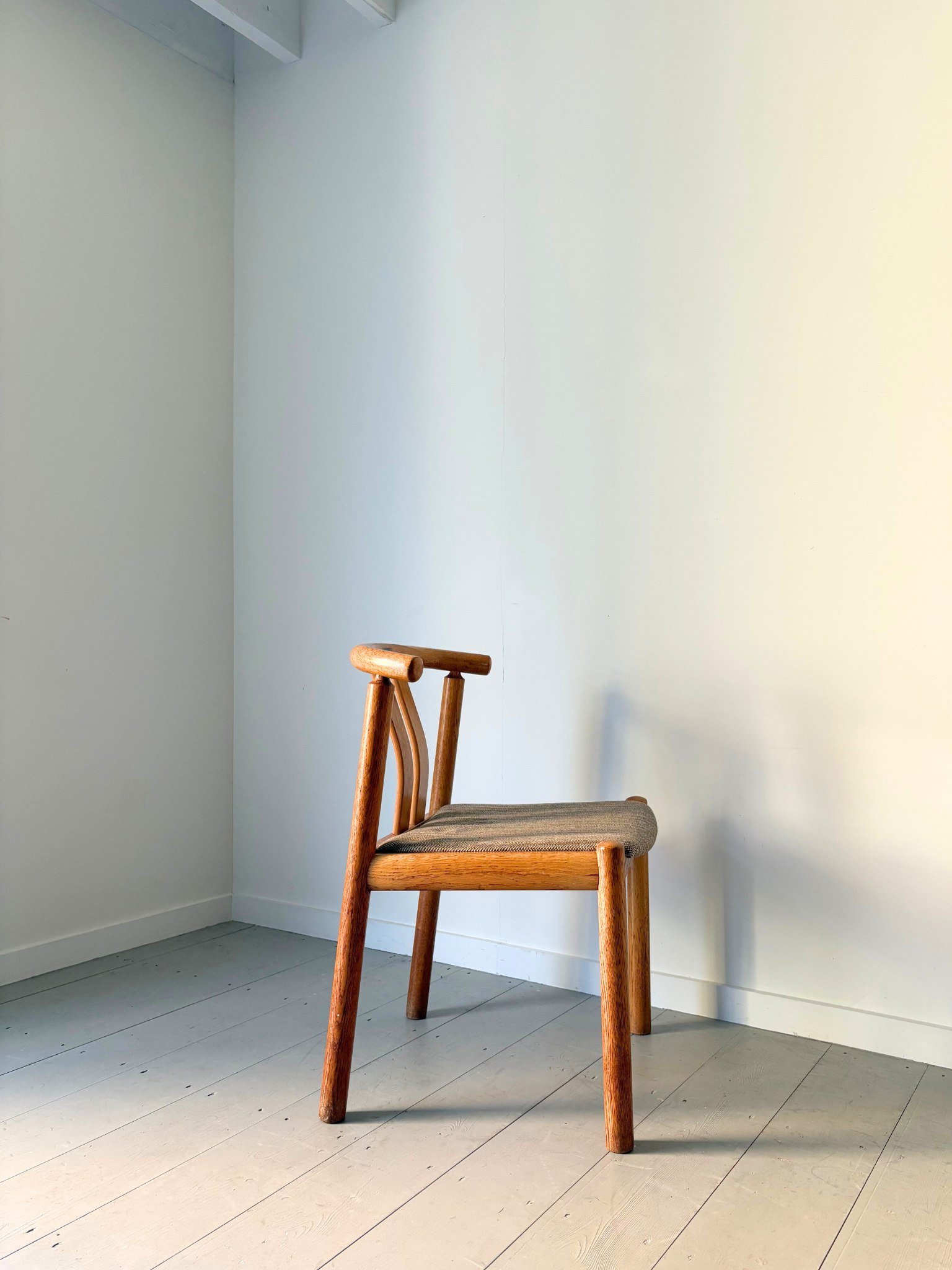 Danish Dining Chair In Lacquered Oak With Upholstered Seat, Set of 6 - Bureau Bruton