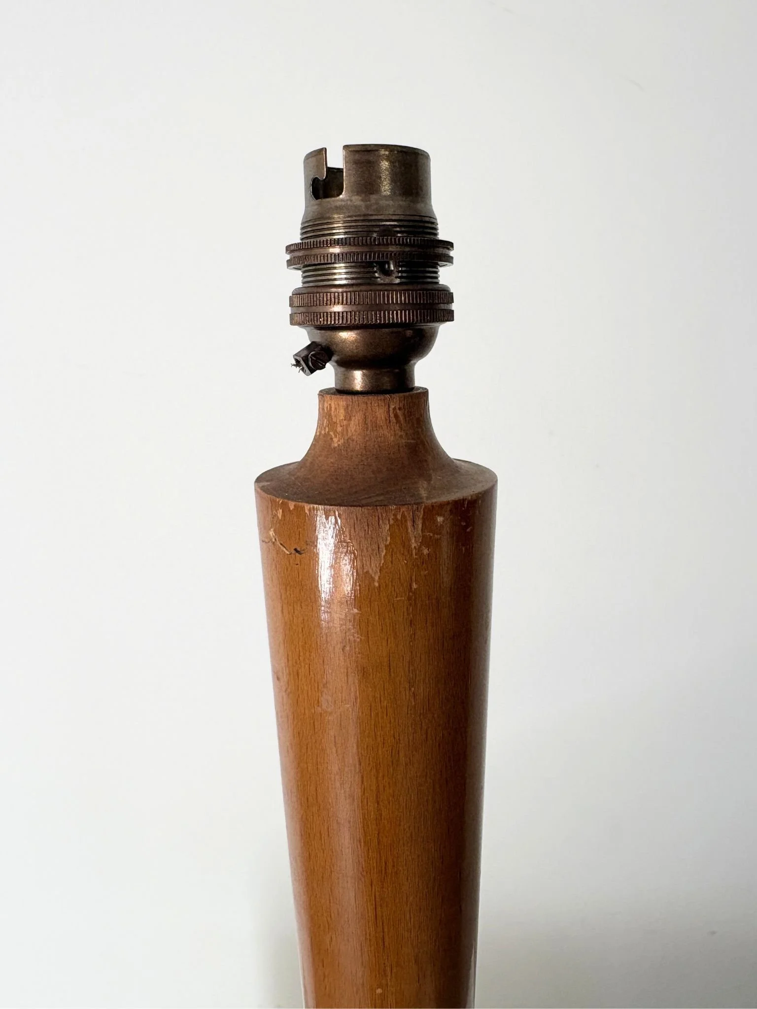 Wooden Art Deco Lamp (2).jpg