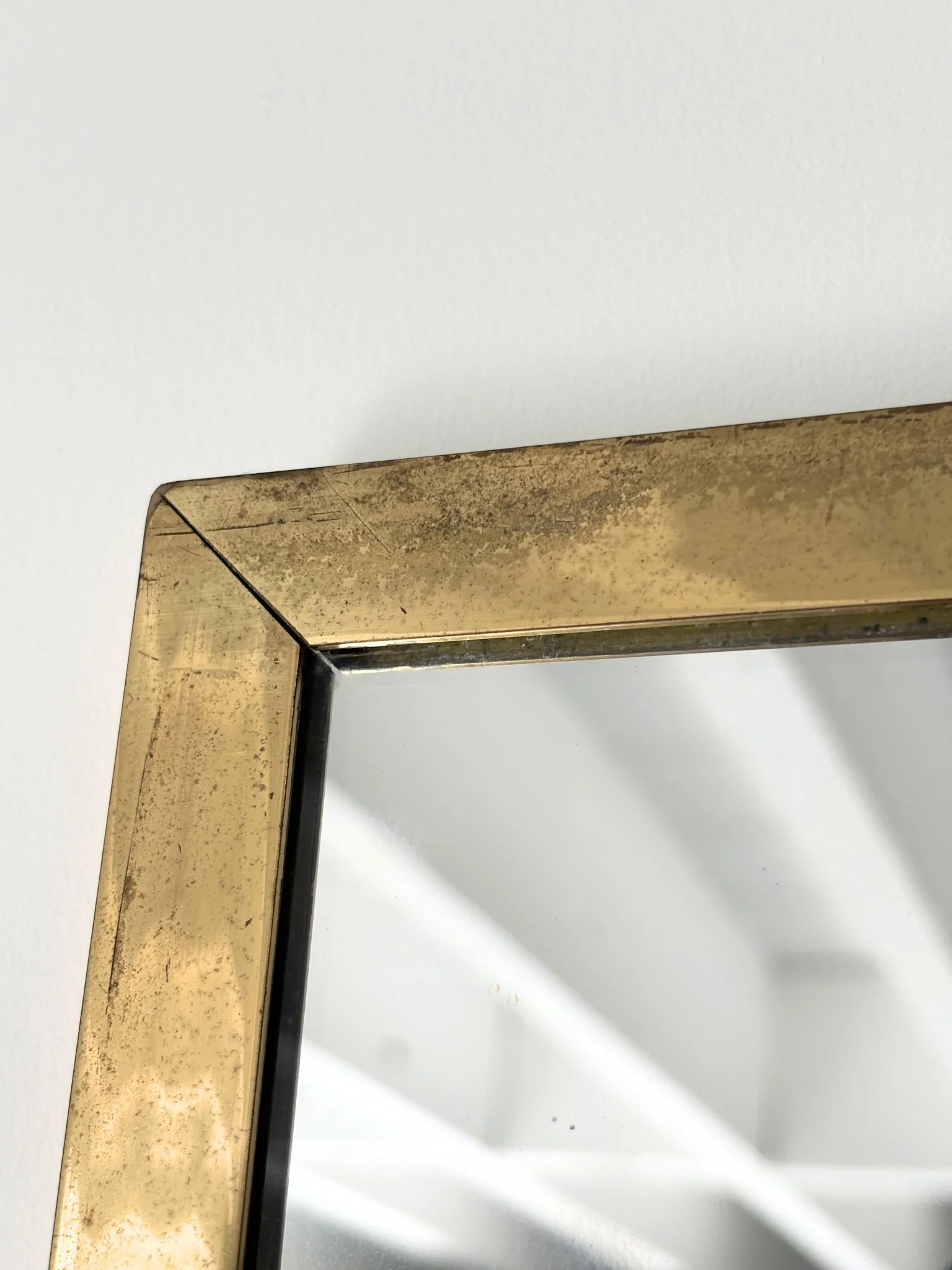 Vintage Brass Wall Mirror With Patinated Frame - Bureau Bruton