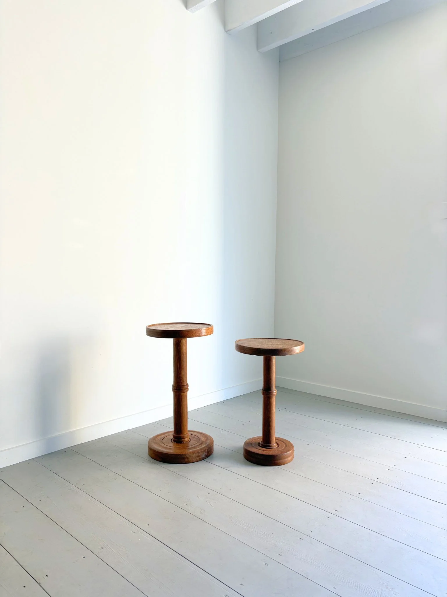 Set of 20th Century Turned Oak Pedestal Side Tables or Martini Tables - Bureau Bruton Vintage and Design Gallery and Shop