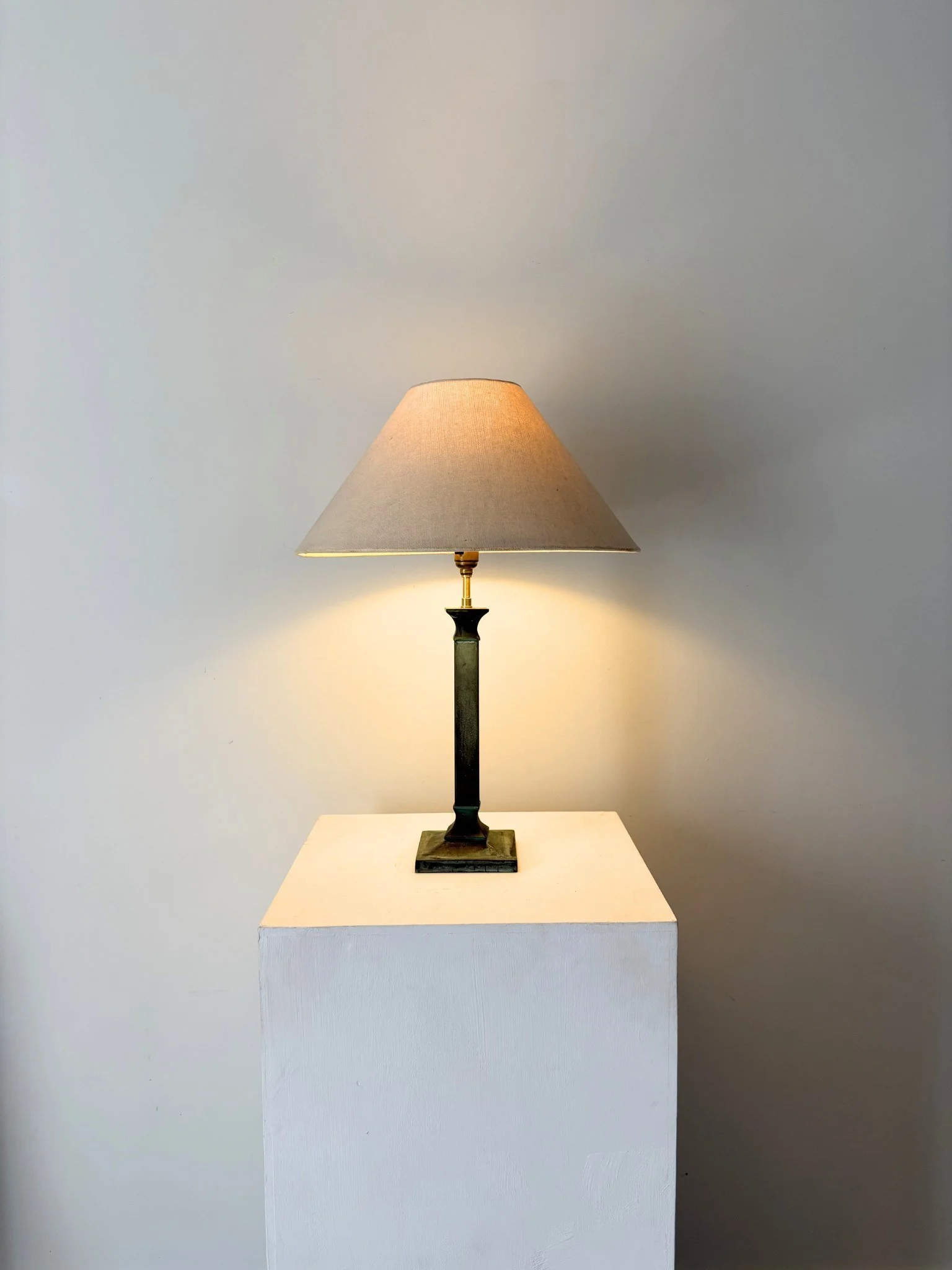 Vintage Verdigris Column Table Lamp In Cast Metal - Bureau Bruton