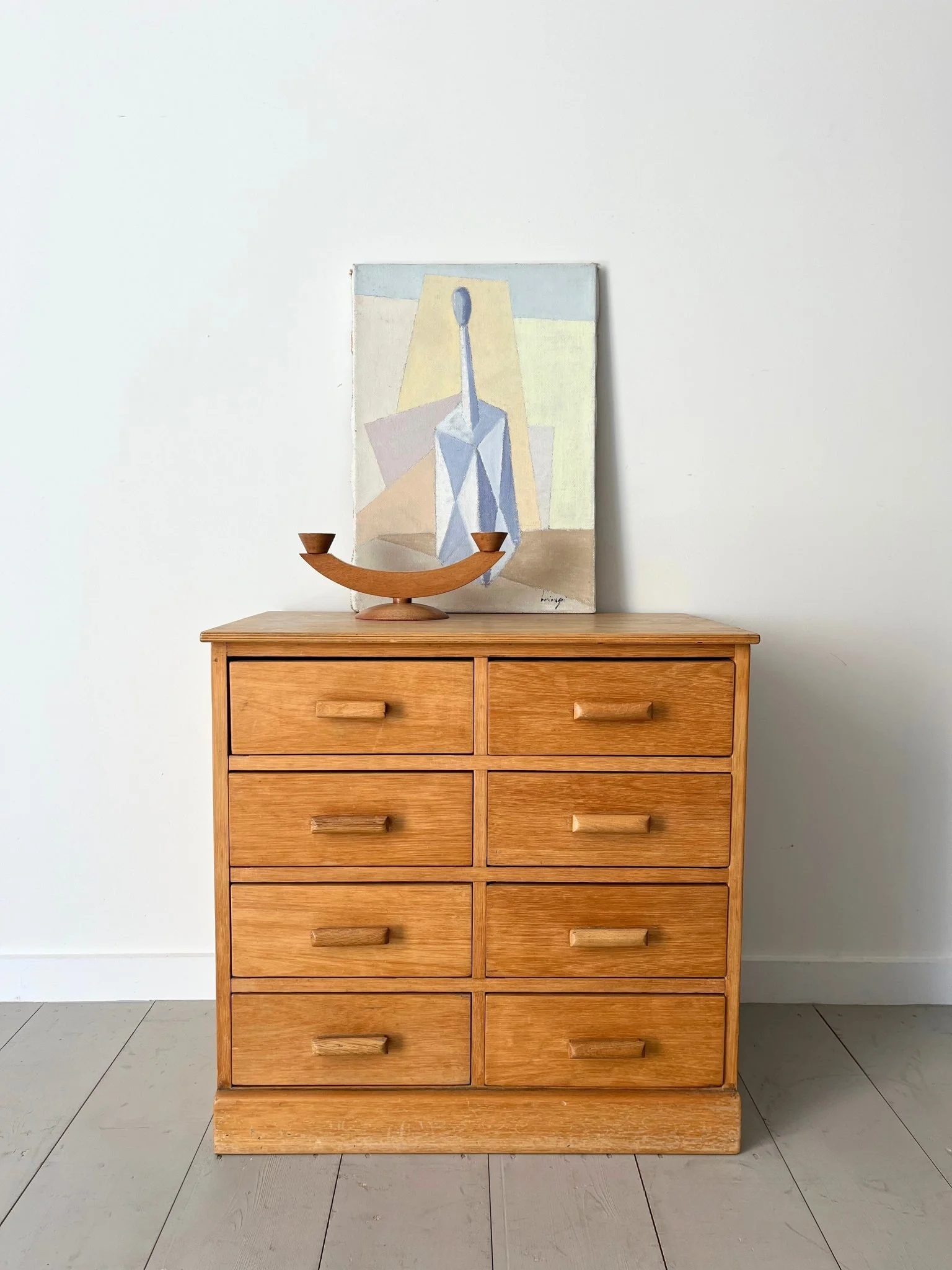 A petite dresser or chest of drawers dating from the Mid Century c. 1950 and in the ESA design style - Bureau Bruton
