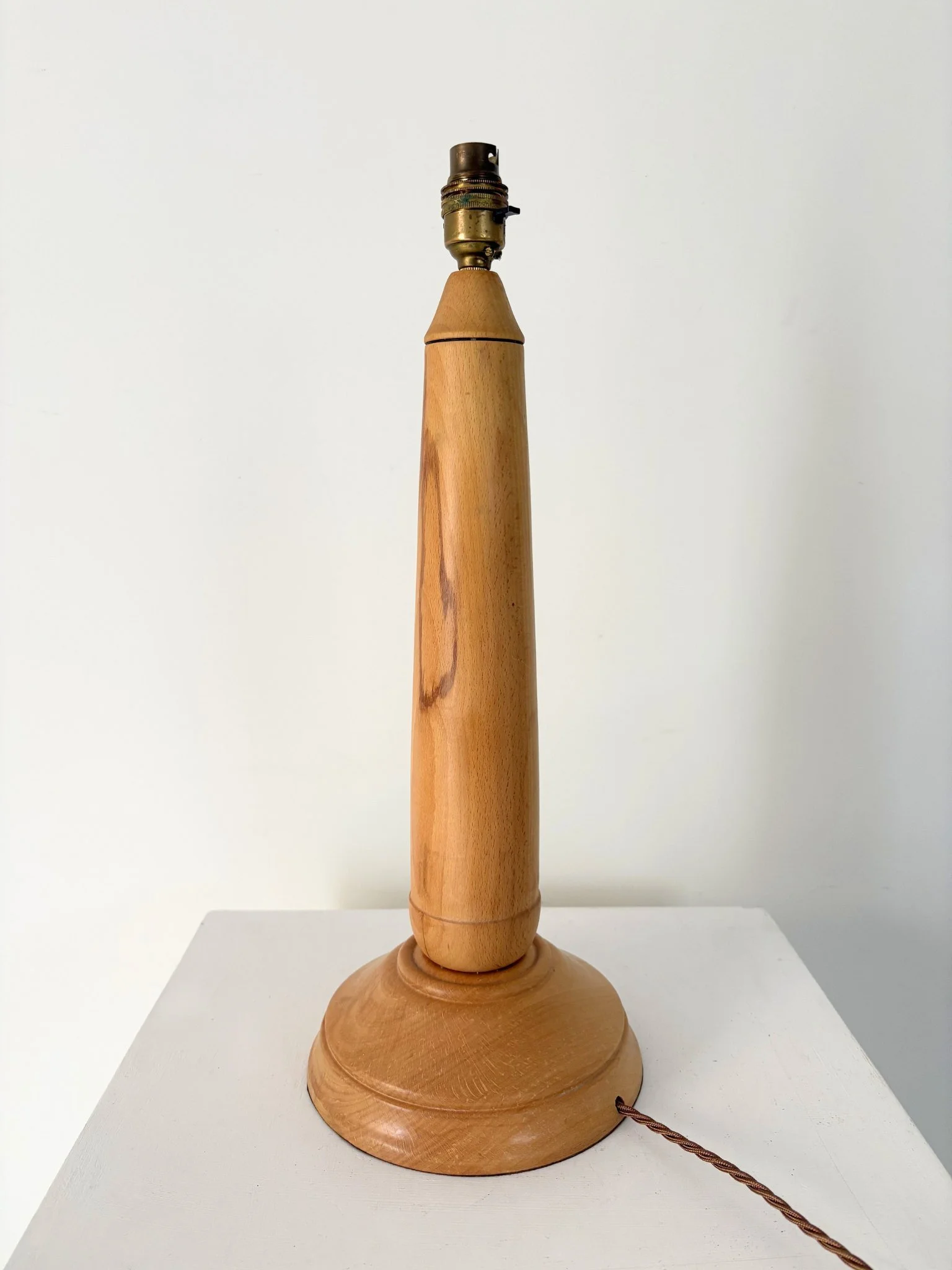 A sleek Mid Century table lamp comprised of pieces of beautifully turned beech wood - Bureau Bruton