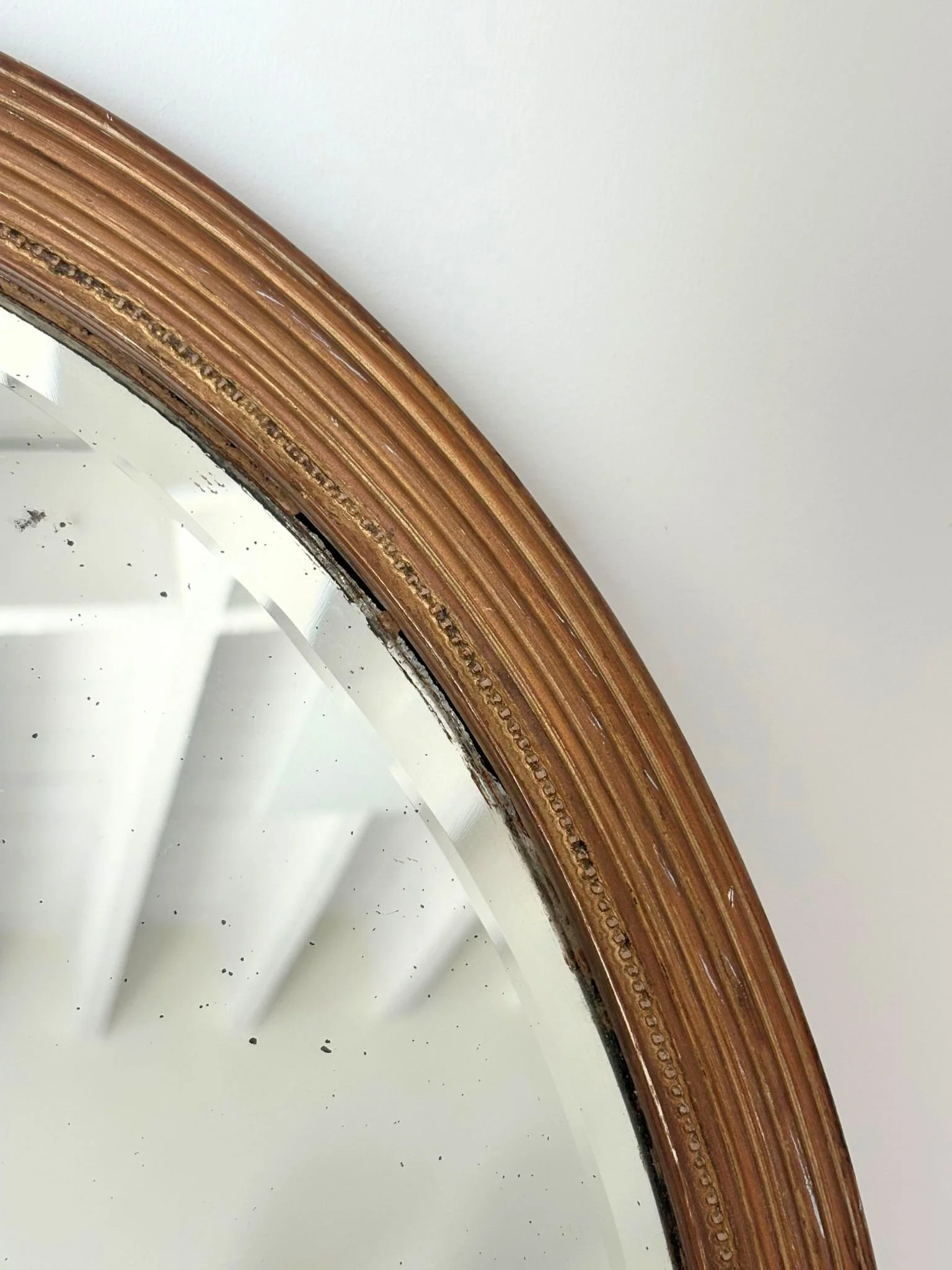 Oval Gilt Mirror (7).jpg