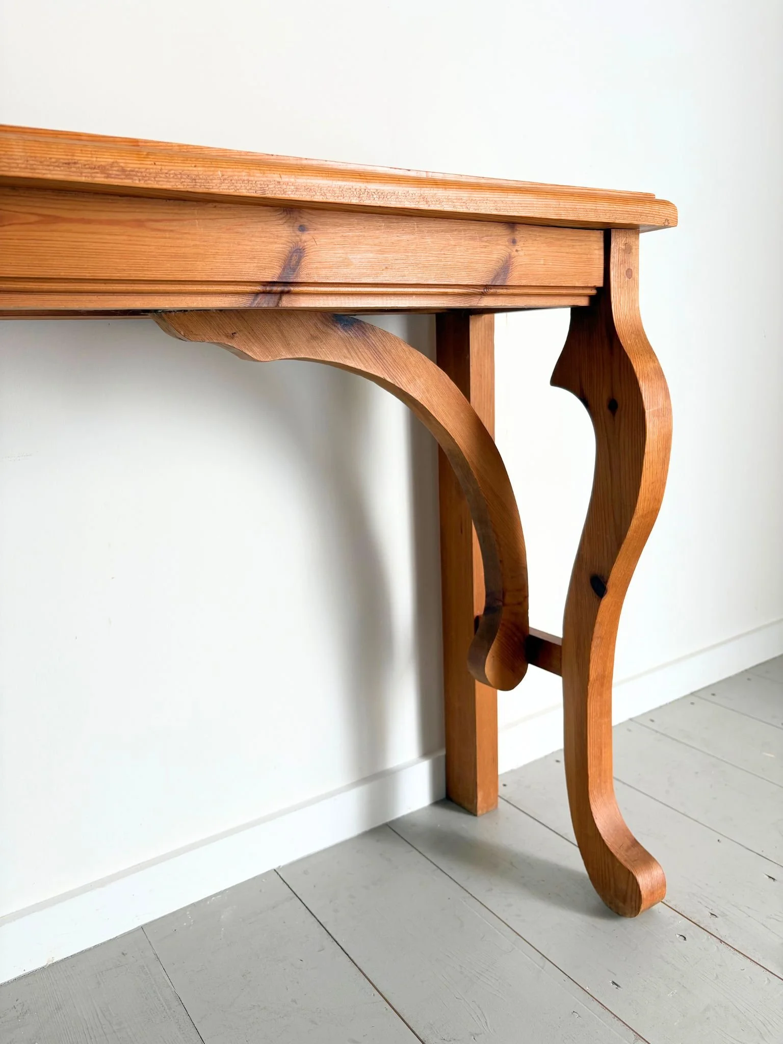 Pine Console (3).jpg