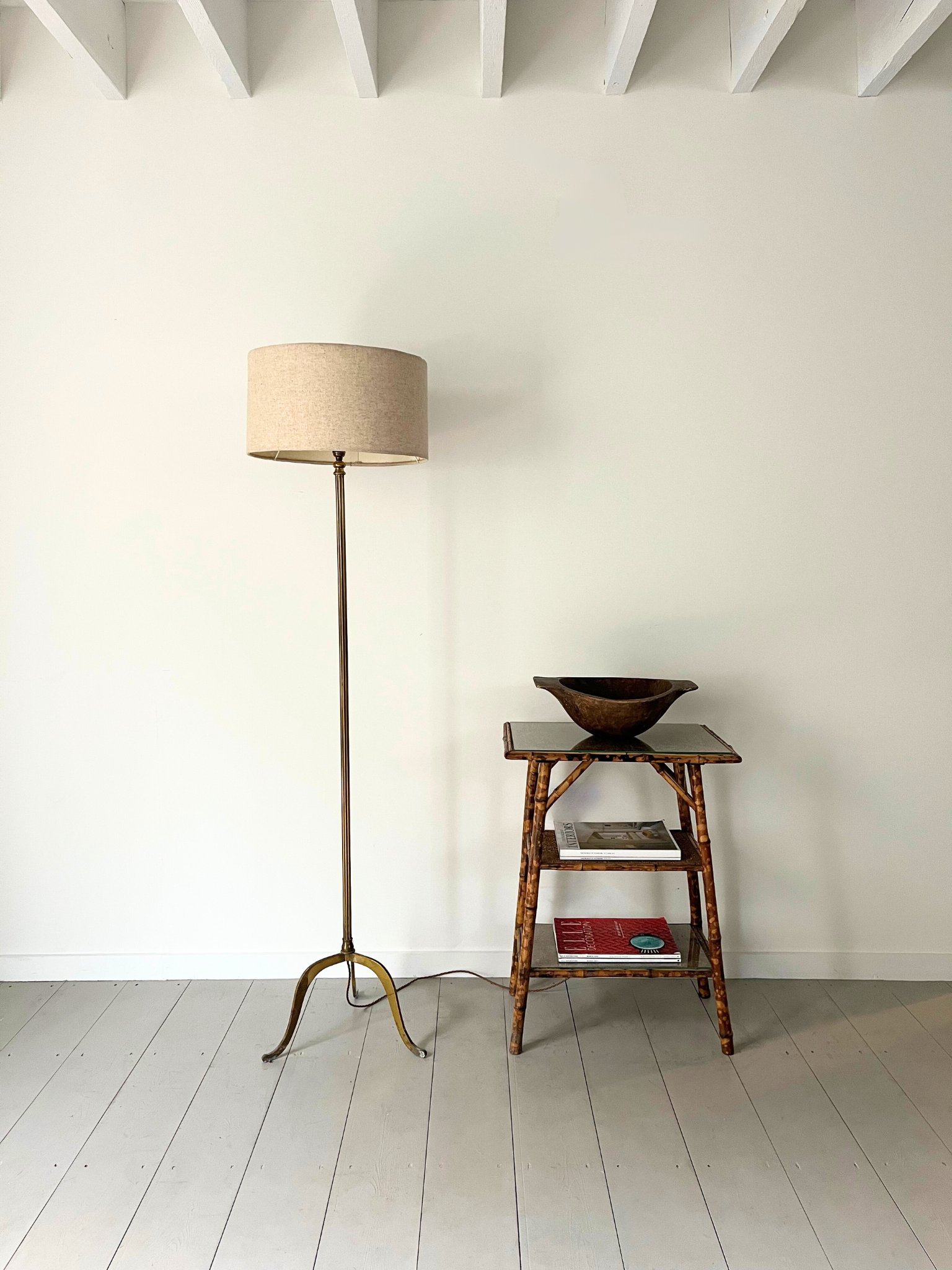 Neoclassical Reeded Brass Floor Lamp With Arched Tripod Legs - Bureau Bruton Antiques and Design Gallery