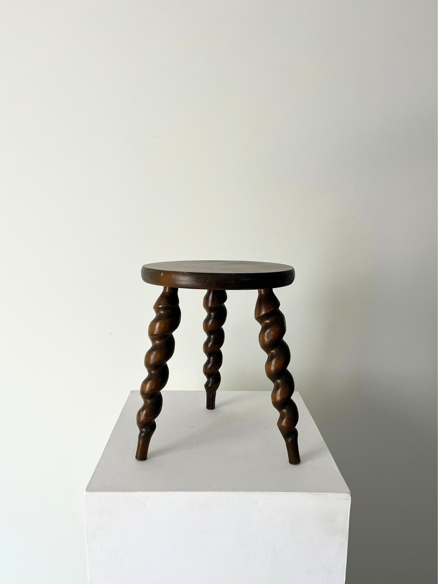 Modernist French Farm Stool With Turned Screw Legs - Bureau Bruton