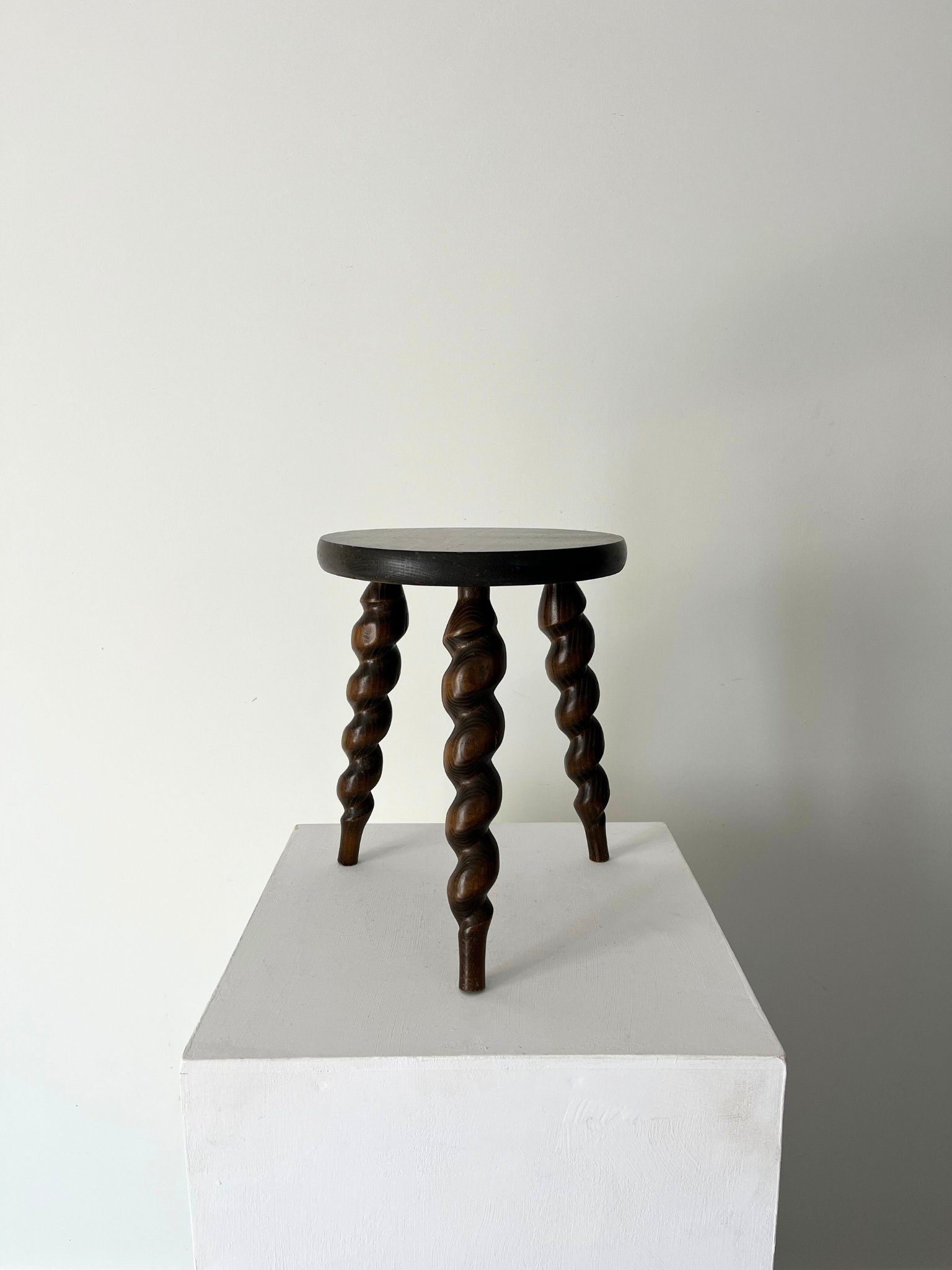 Barley twist turned leg side table stool in solid wood - Bureau Bruton