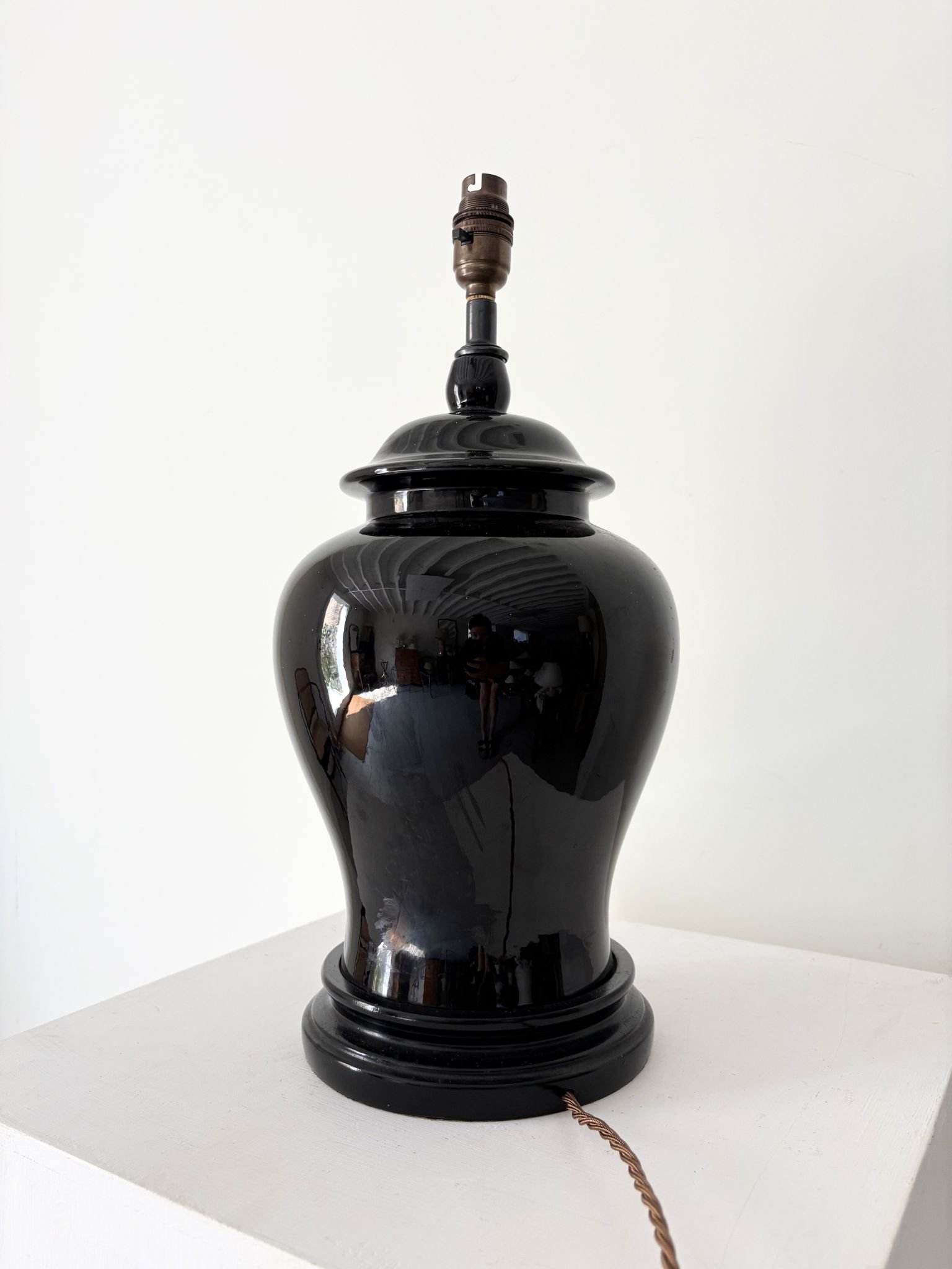 Black Gloss Lamp (5).jpg