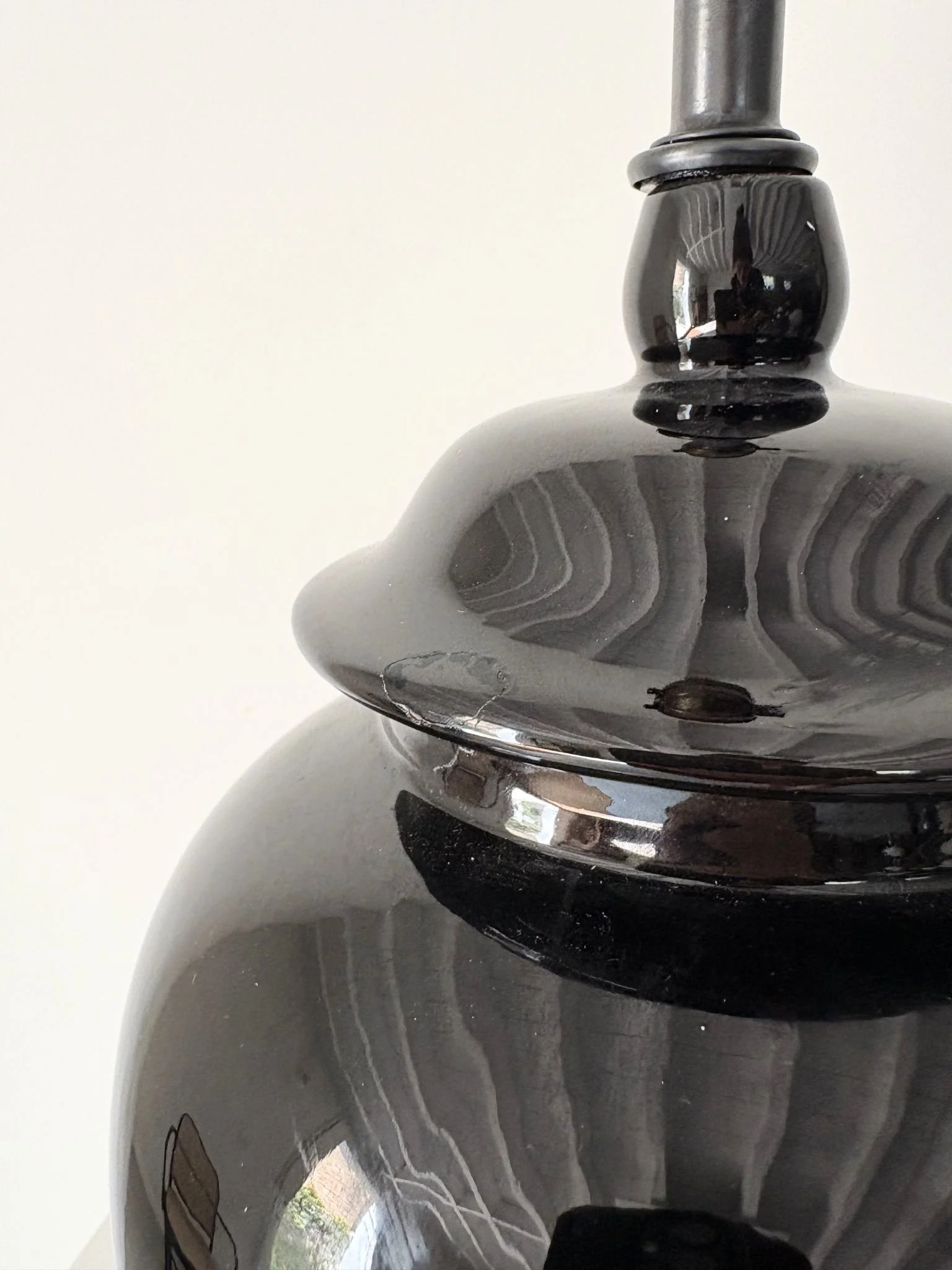 Black Gloss Lamp (6).jpg